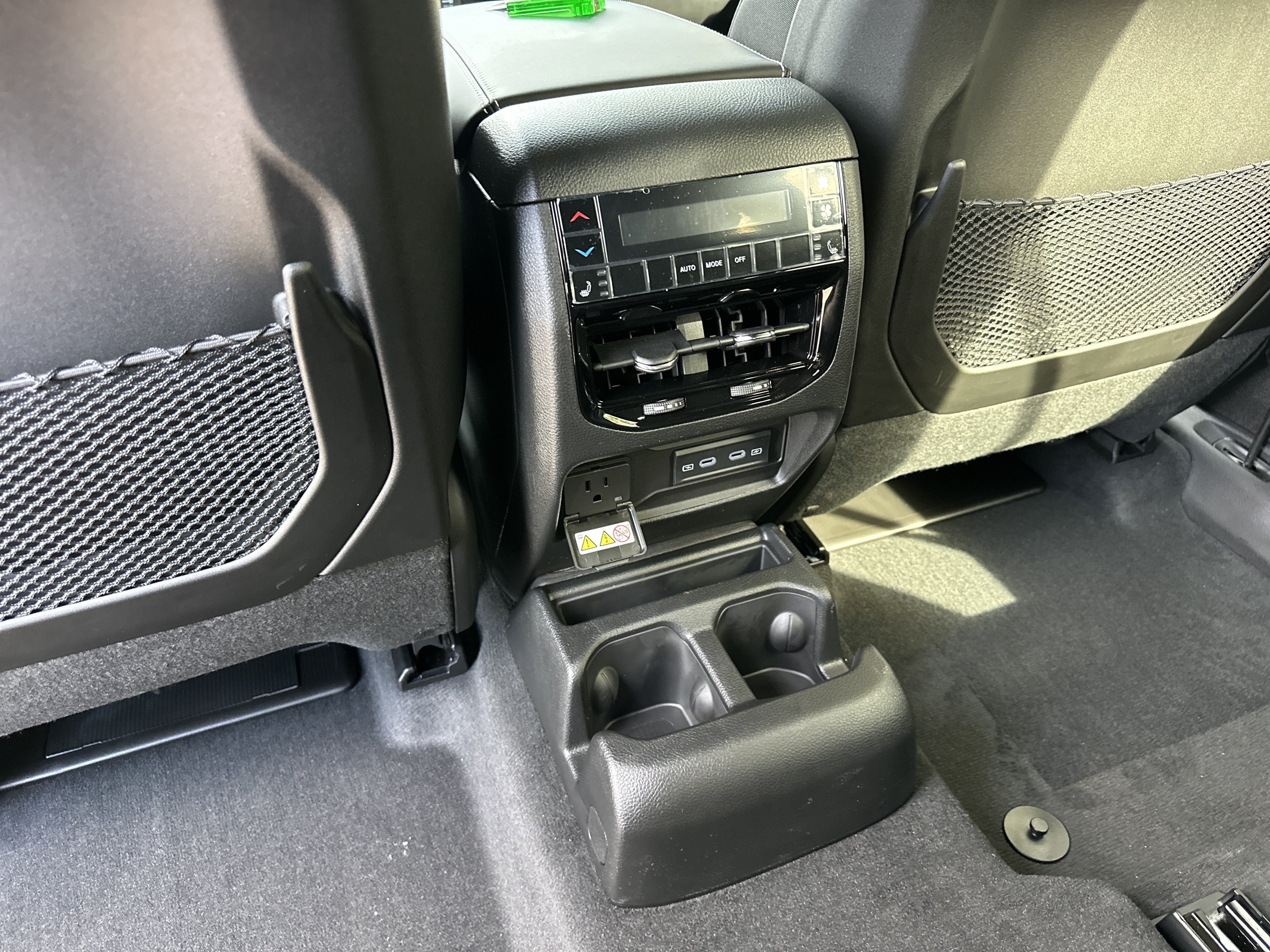 2027 Jeep Grand Cherokee L Limited Reserve