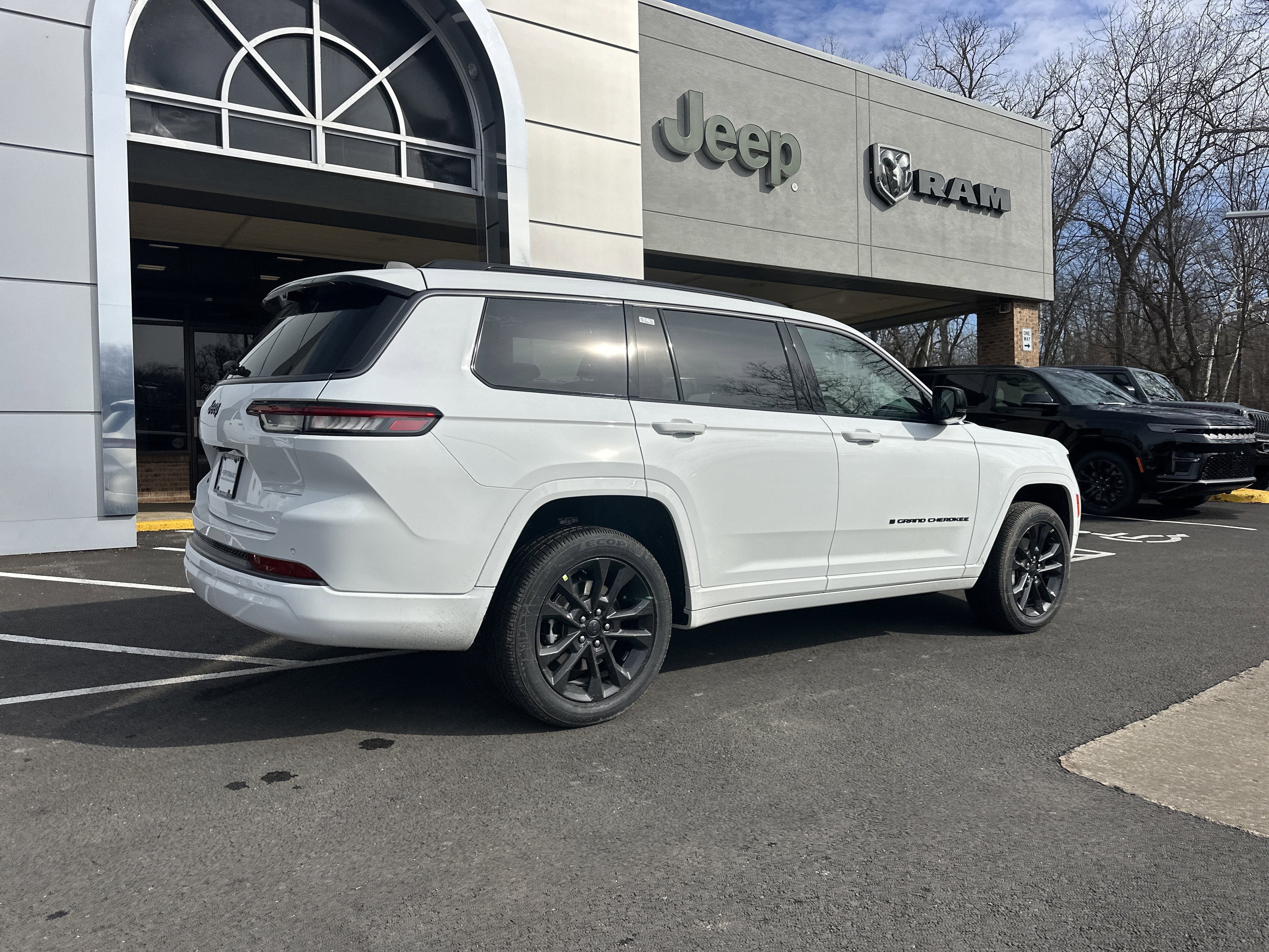 2026 Jeep Grand Cherokee L Limited Reserve