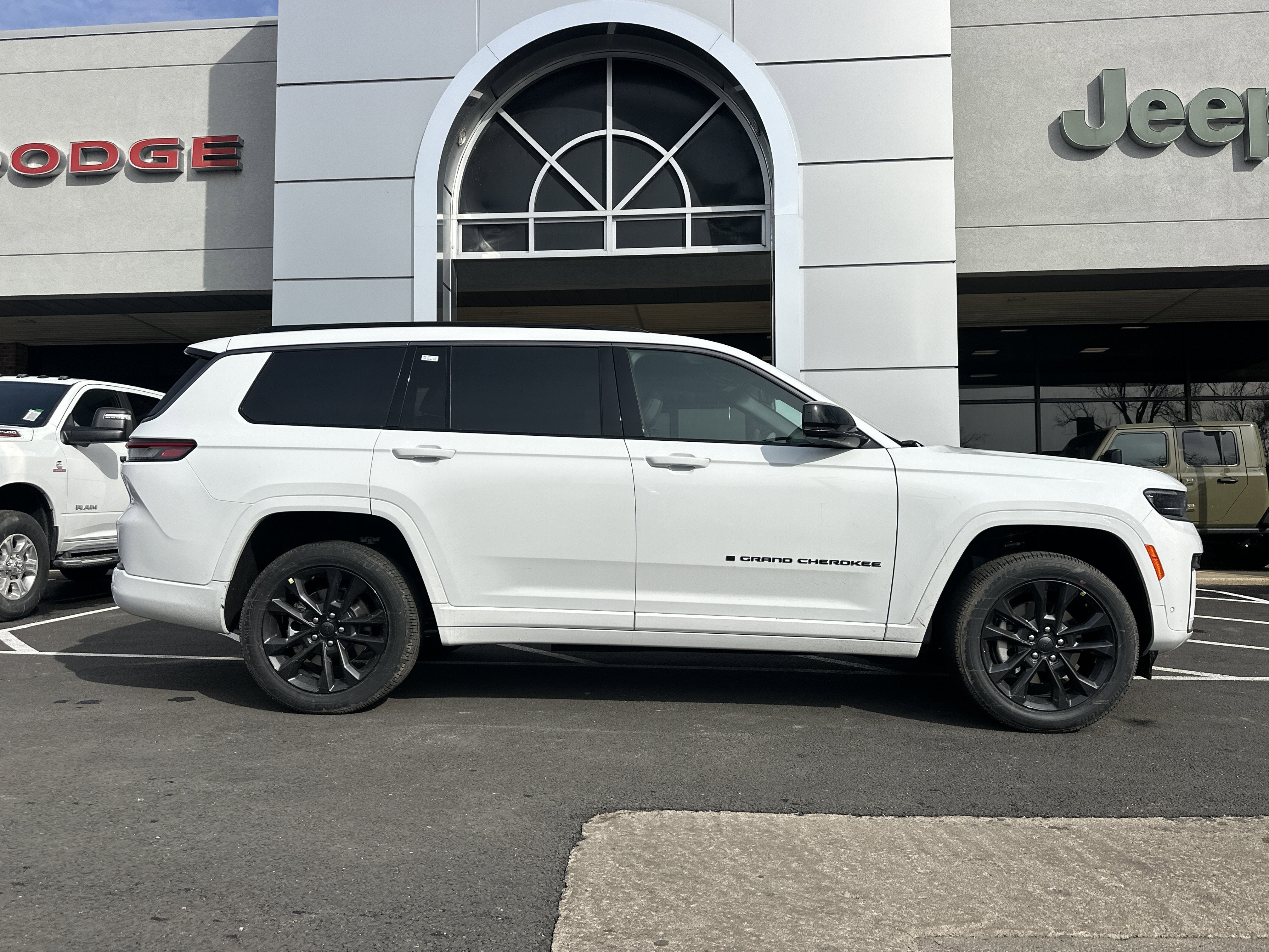 2026 Jeep Grand Cherokee L Limited Reserve
