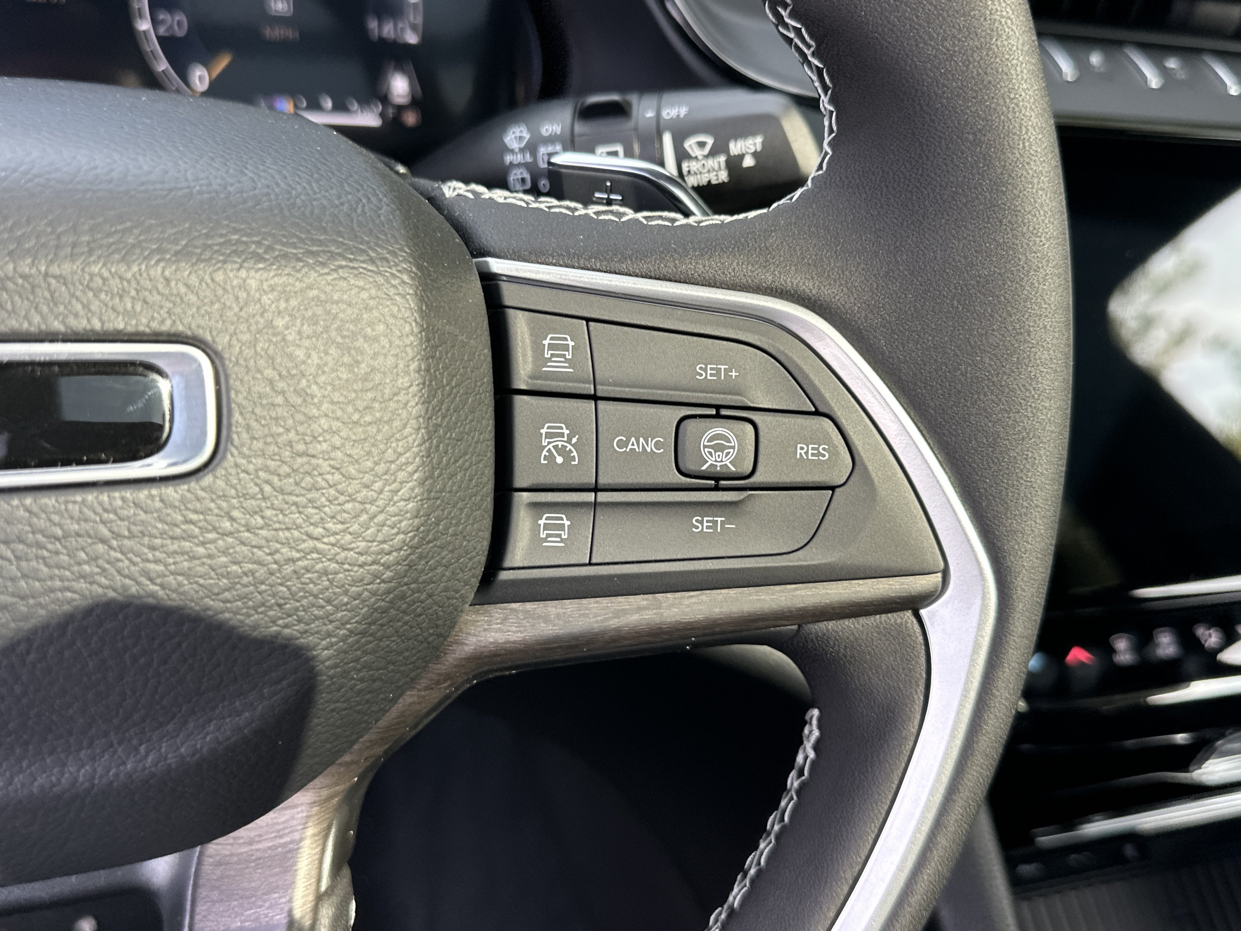 2027 Jeep Grand Cherokee L Limited Reserve