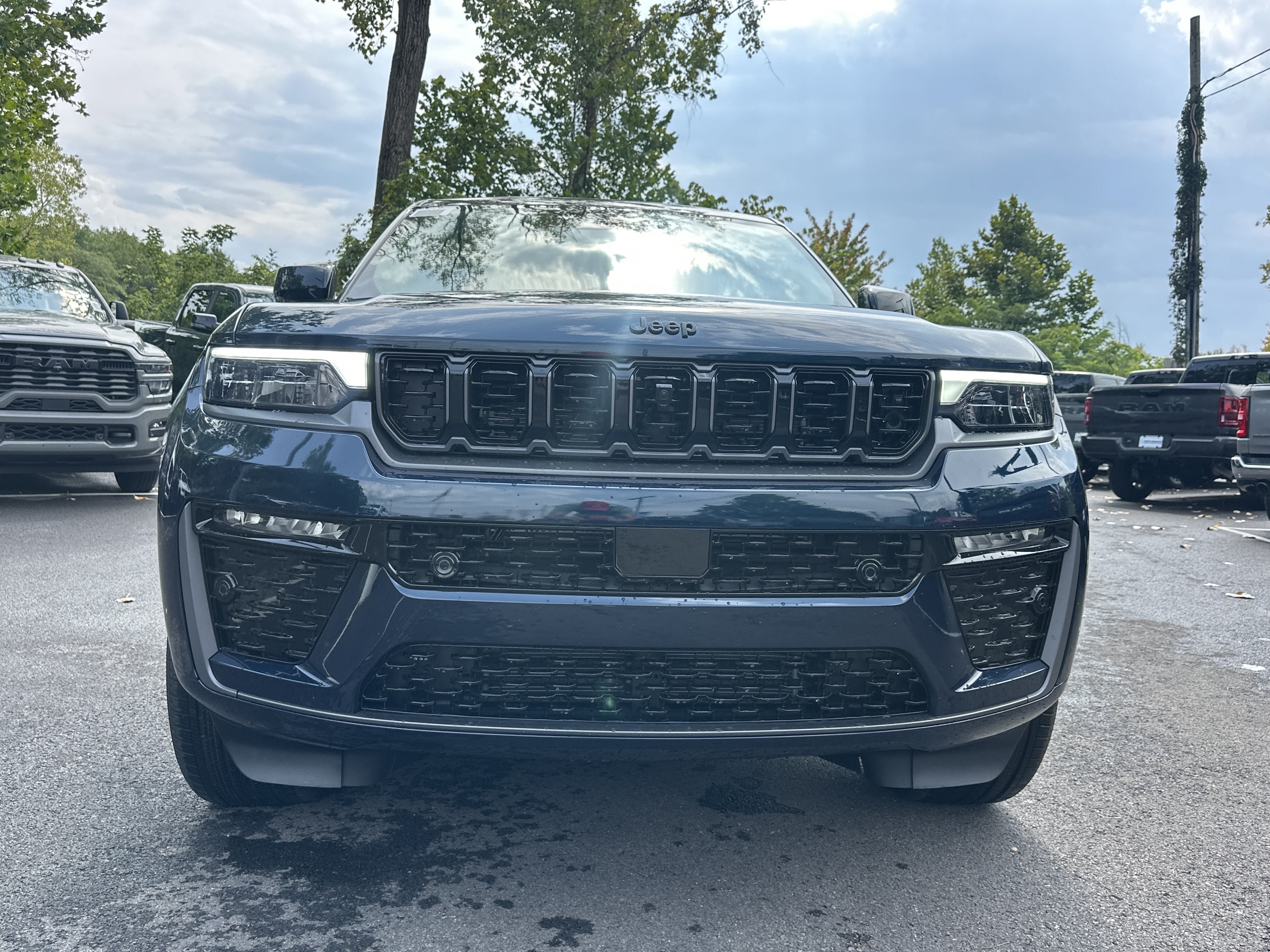 2027 Jeep Grand Cherokee L Summit
