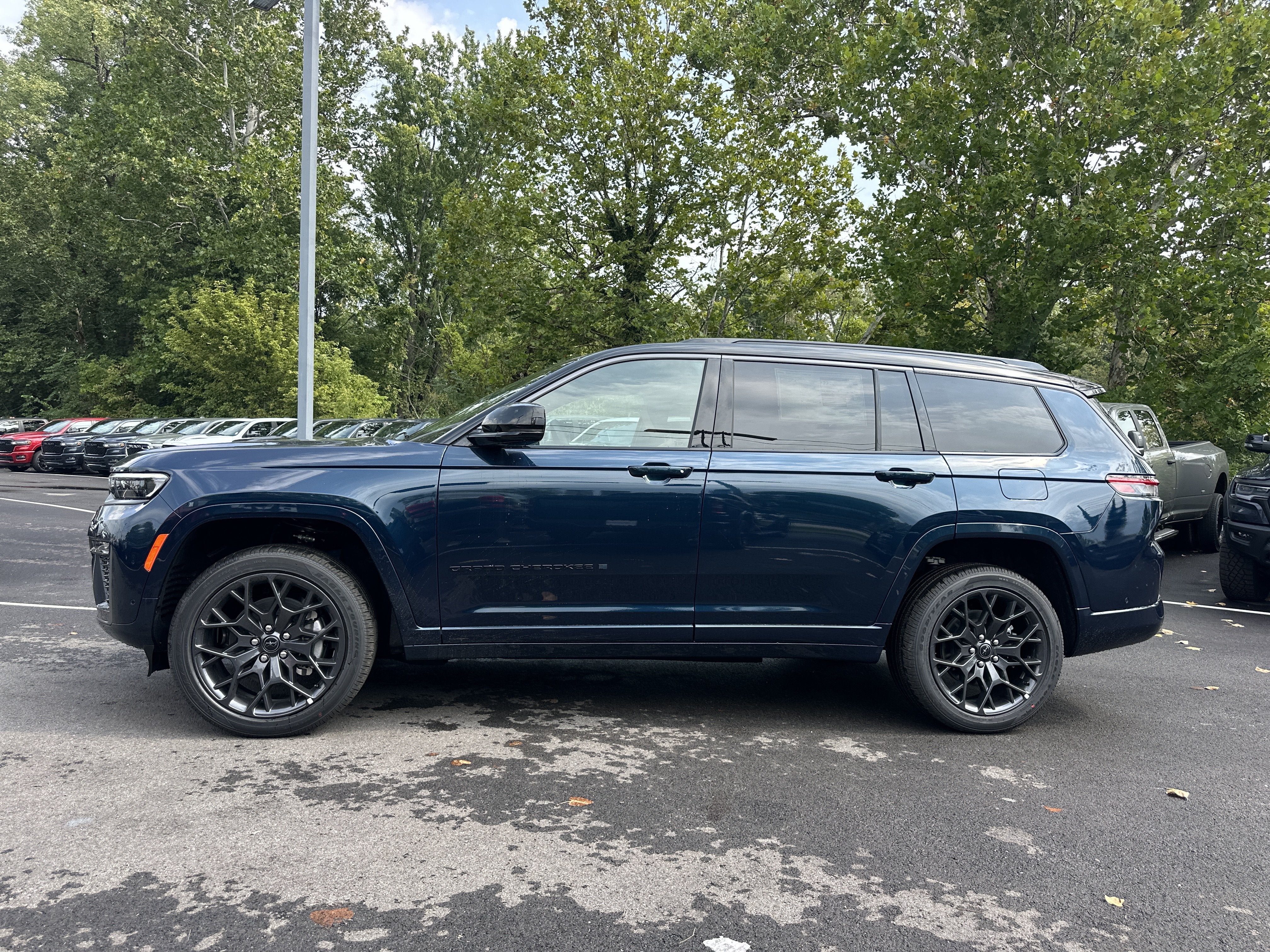 2027 Jeep Grand Cherokee L Summit