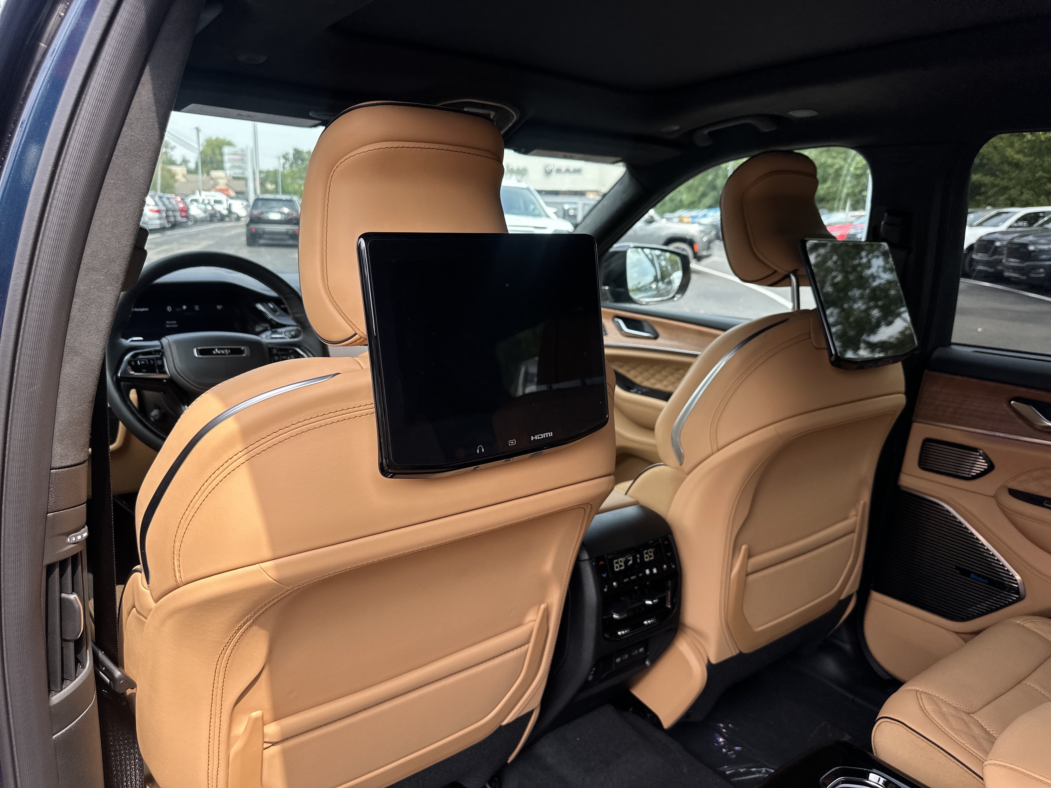 2027 Jeep Grand Cherokee L Summit