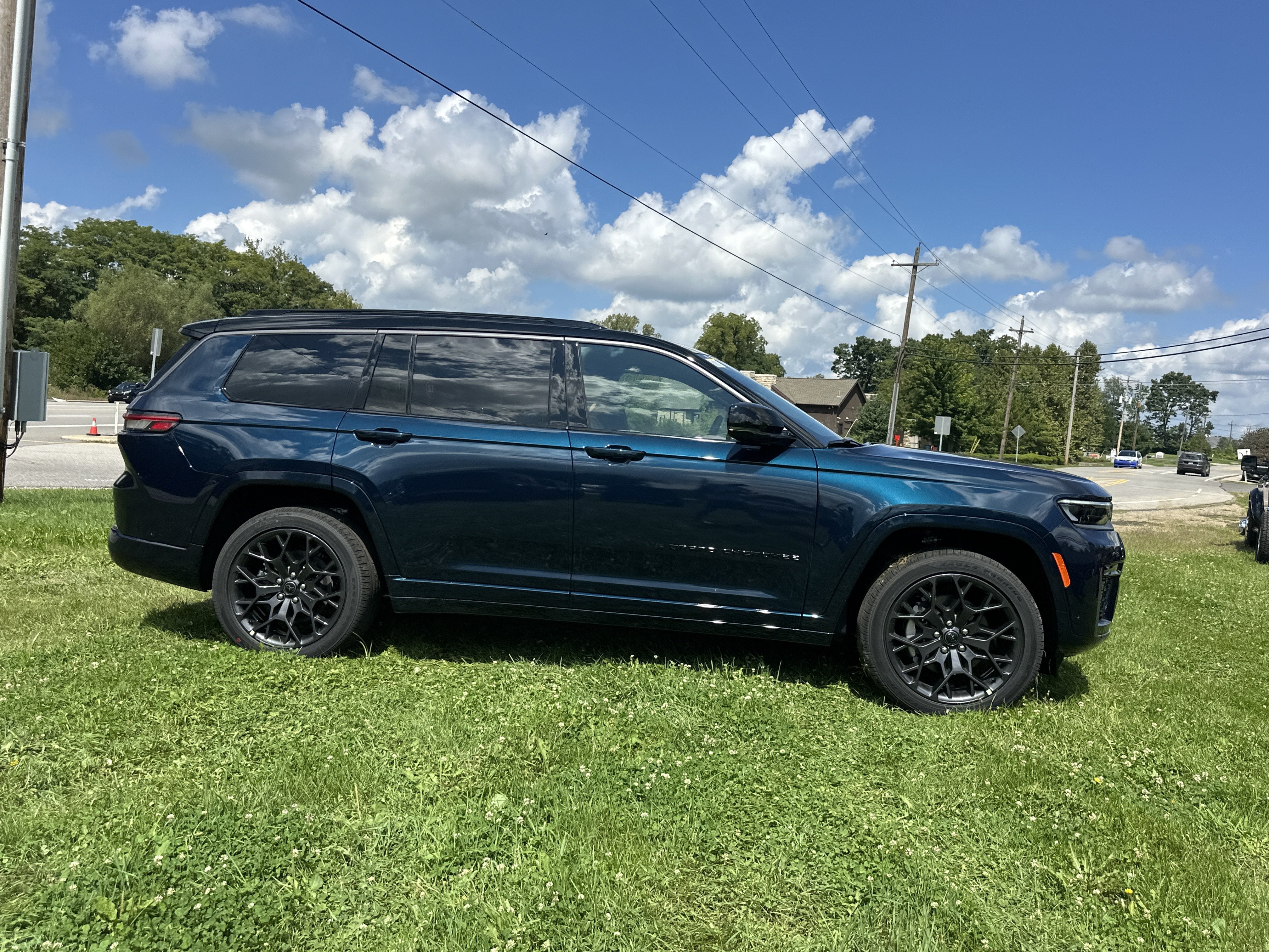 2027 Jeep Grand Cherokee L Summit