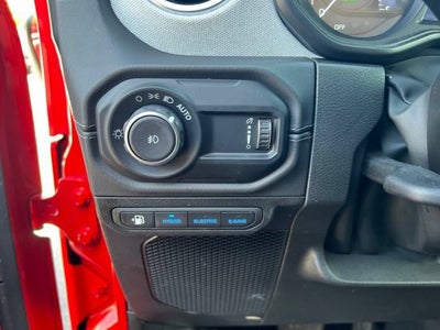 2025 Jeep Wrangler Sahara 4xe