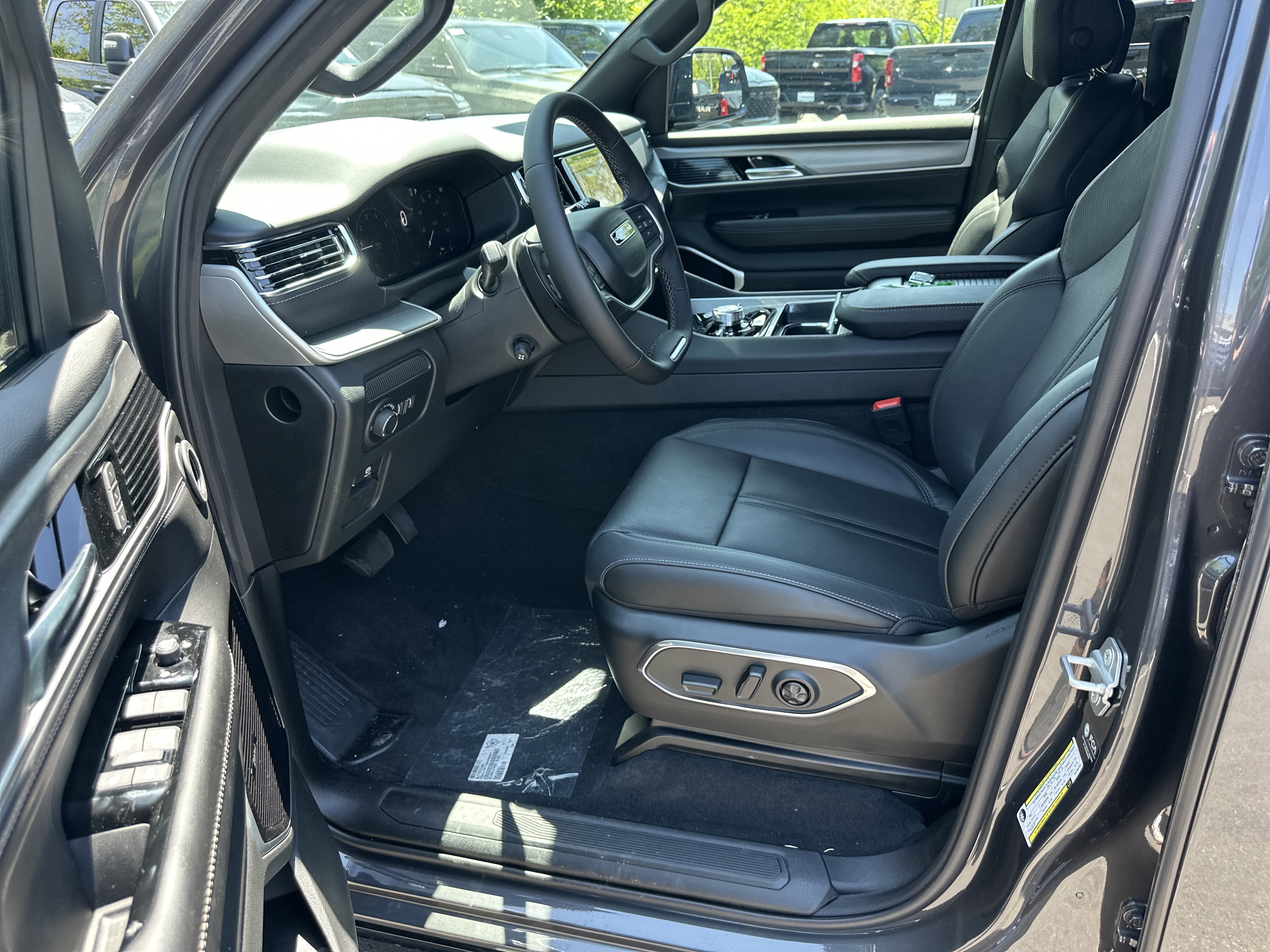 2026 Jeep Grand Wagoneer L Limited Reserve