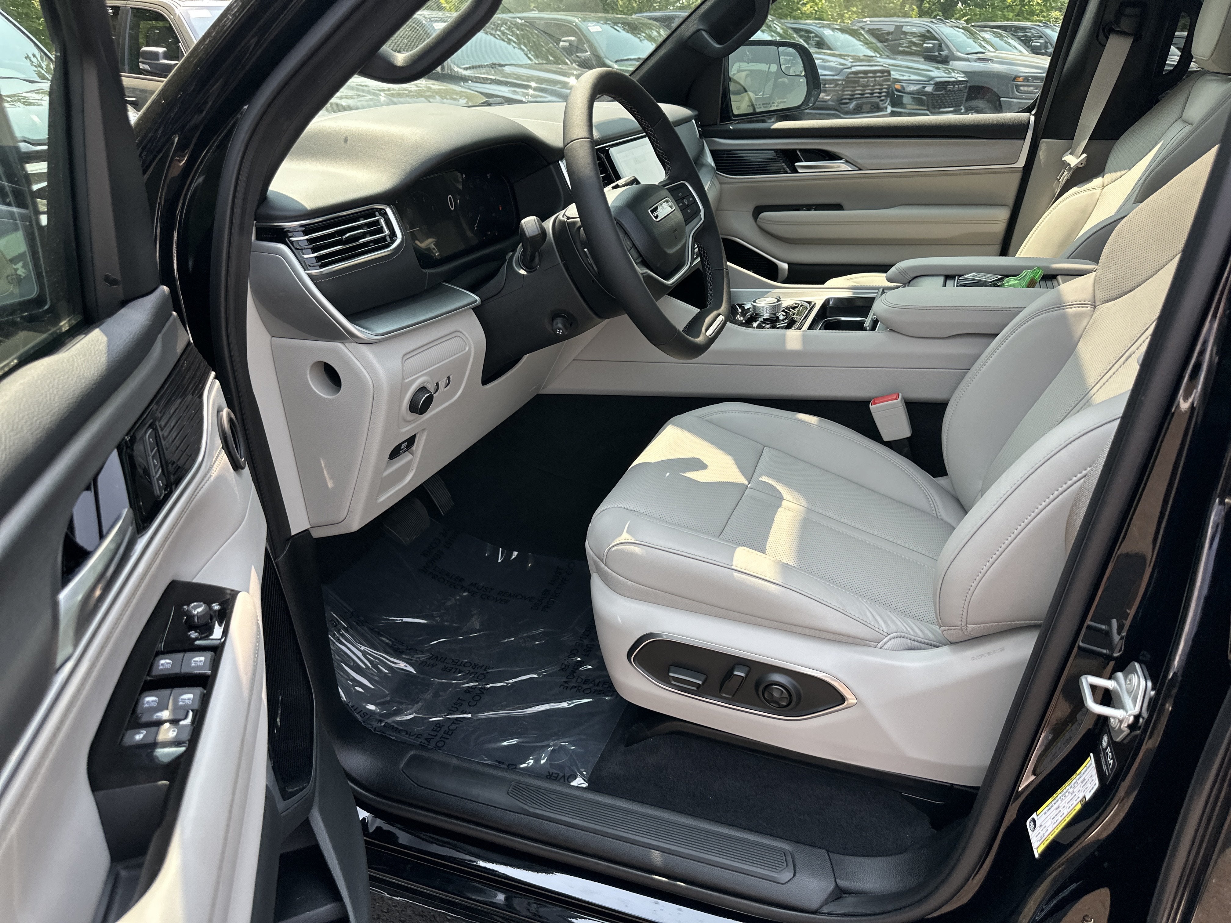 2026 Jeep Grand Wagoneer L Limited Reserve