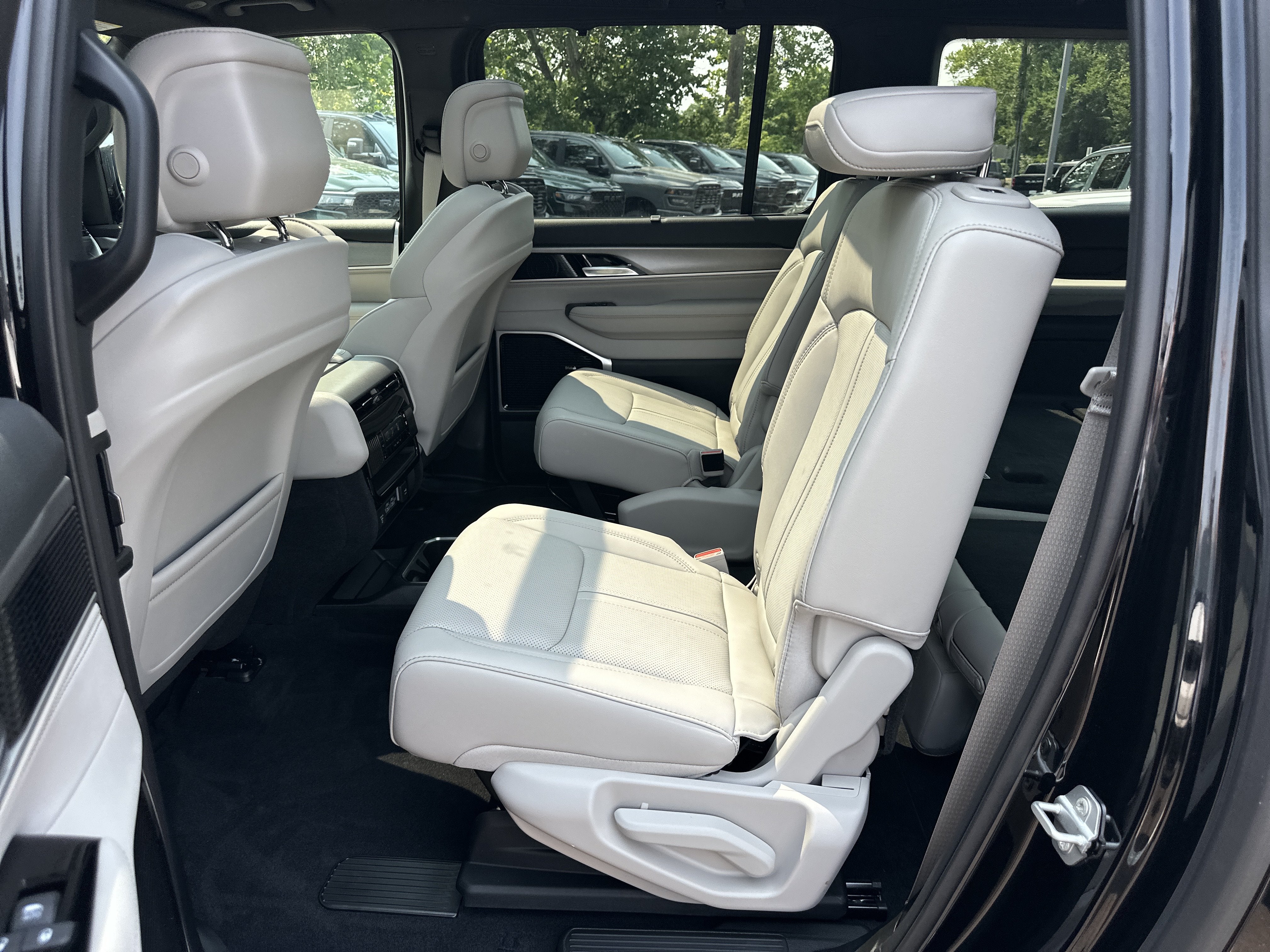 2026 Jeep Grand Wagoneer L Limited Reserve
