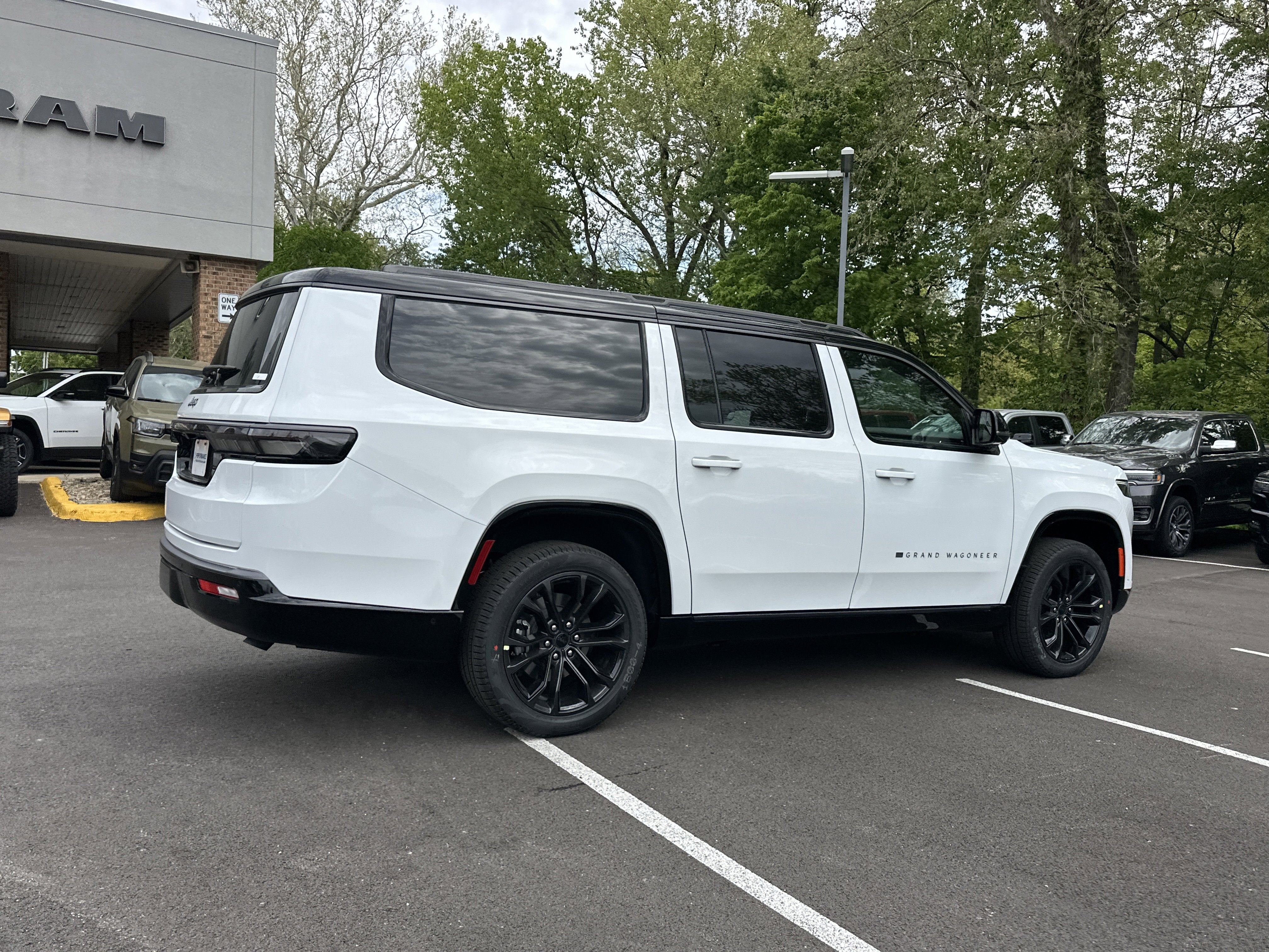 2026 Jeep Grand Wagoneer L Summit Reserve