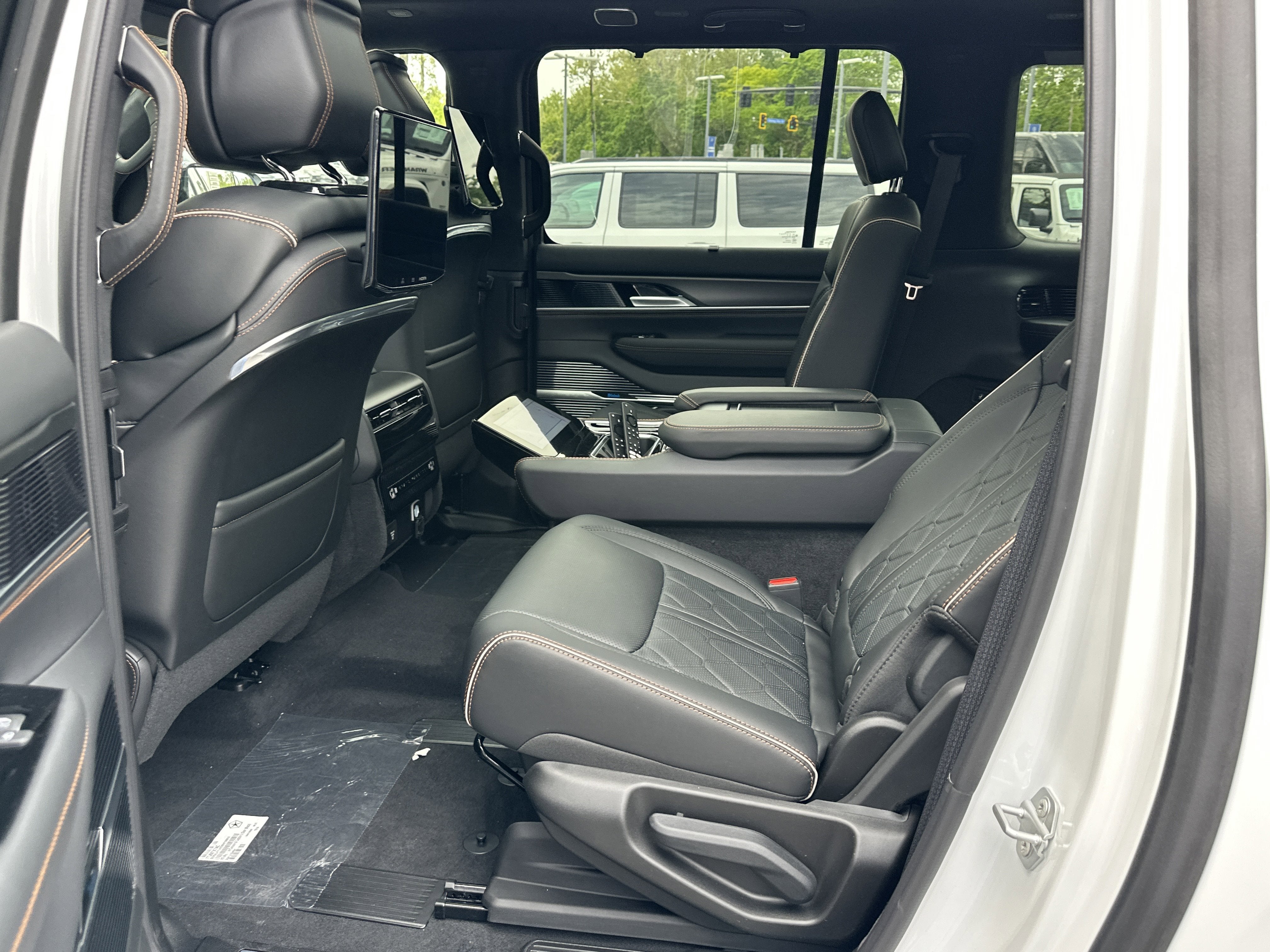 2026 Jeep Grand Wagoneer L Summit Reserve