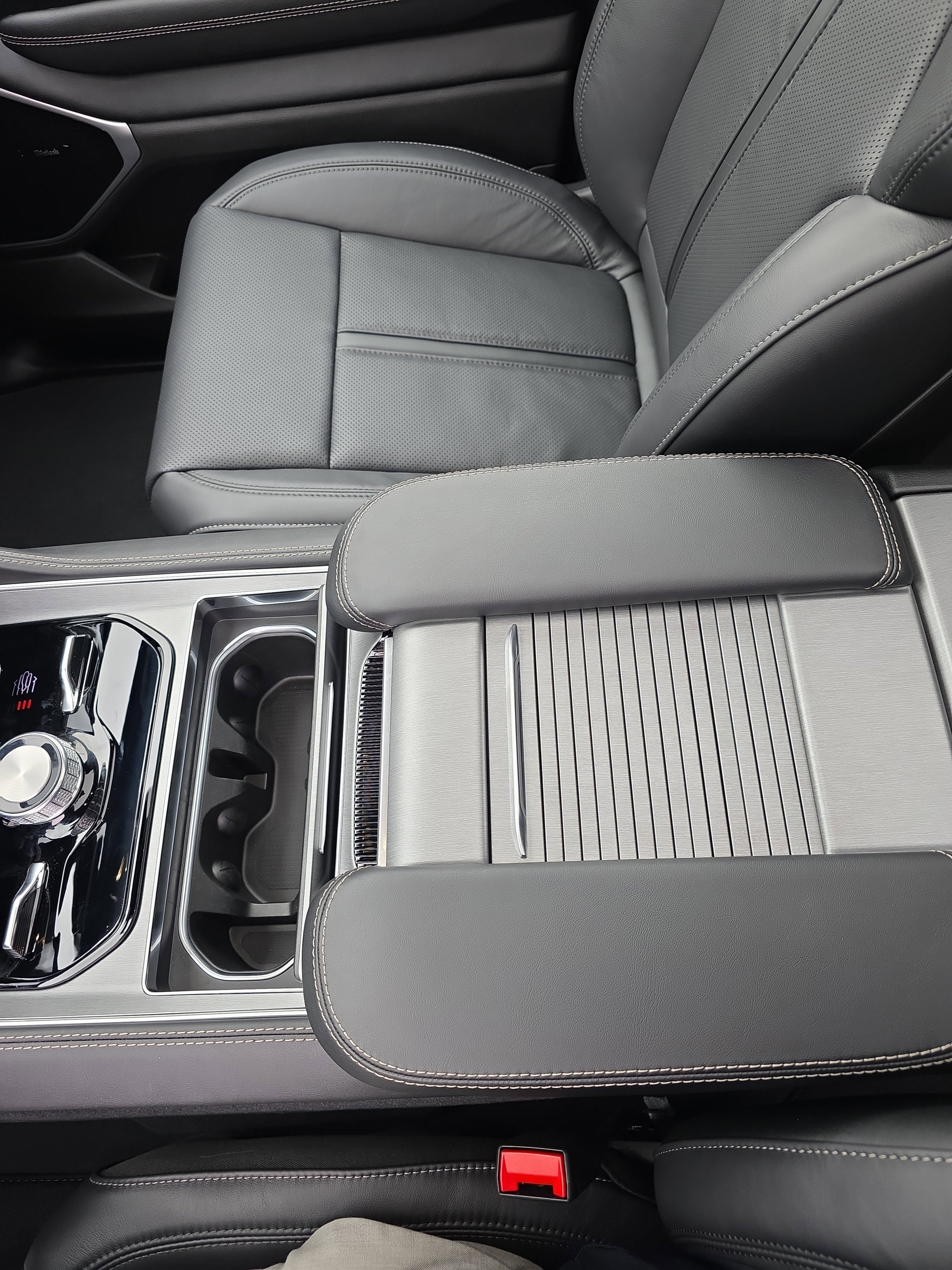 2026 Jeep Grand Wagoneer Limited Reserve