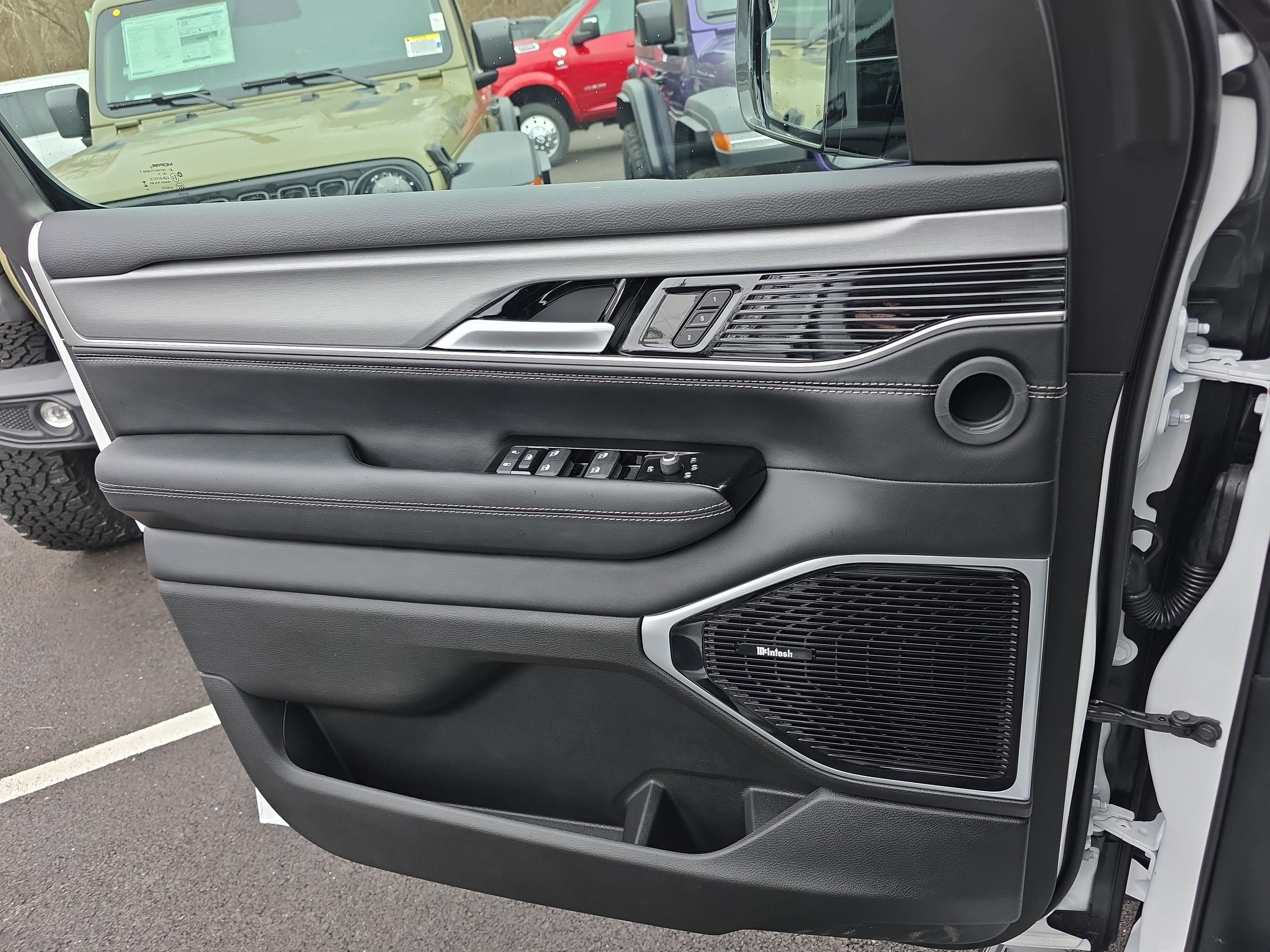 2026 Jeep Grand Wagoneer Limited Reserve