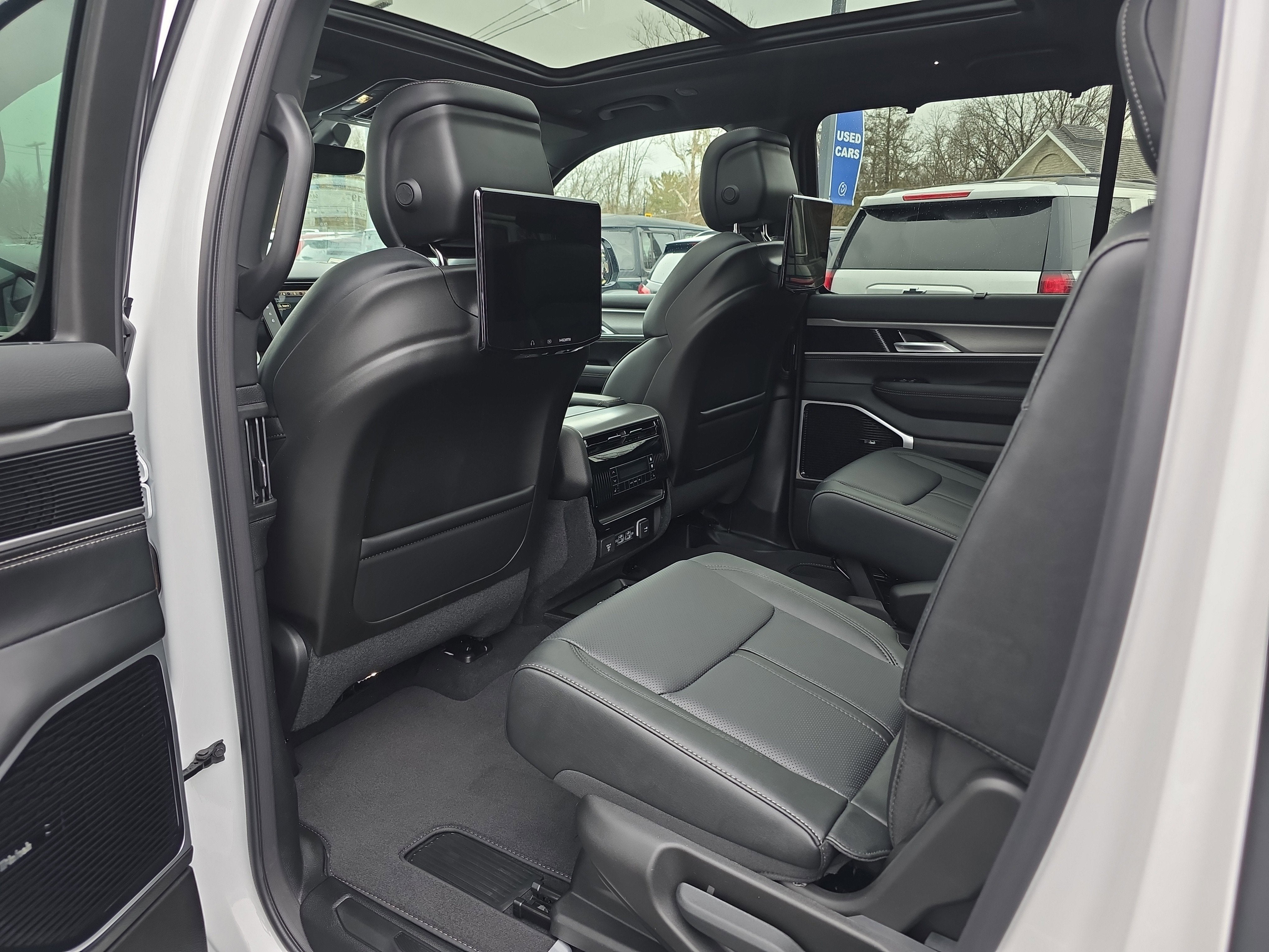 2026 Jeep Grand Wagoneer Limited Reserve