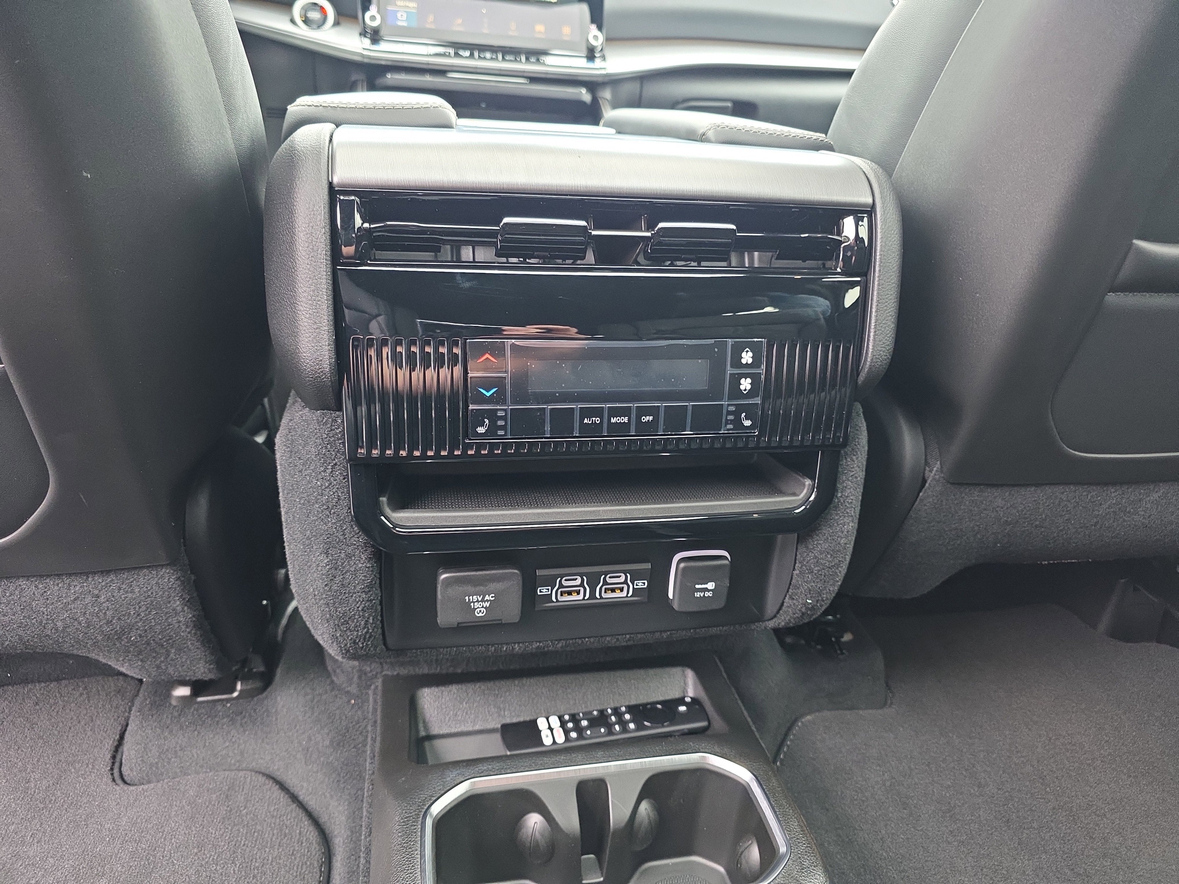 2026 Jeep Grand Wagoneer Limited Reserve