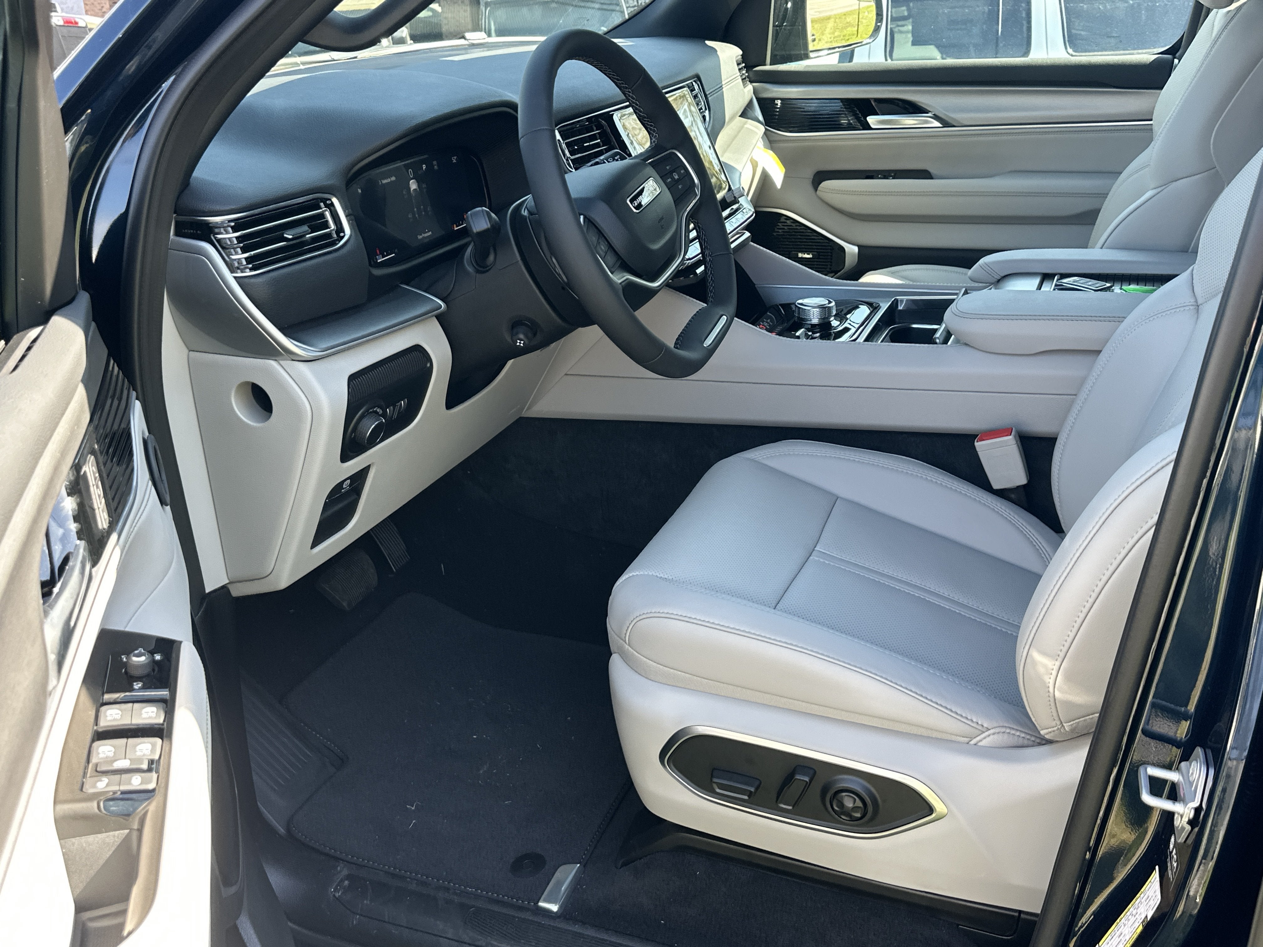 2027 Jeep Grand Wagoneer Limited Altitude