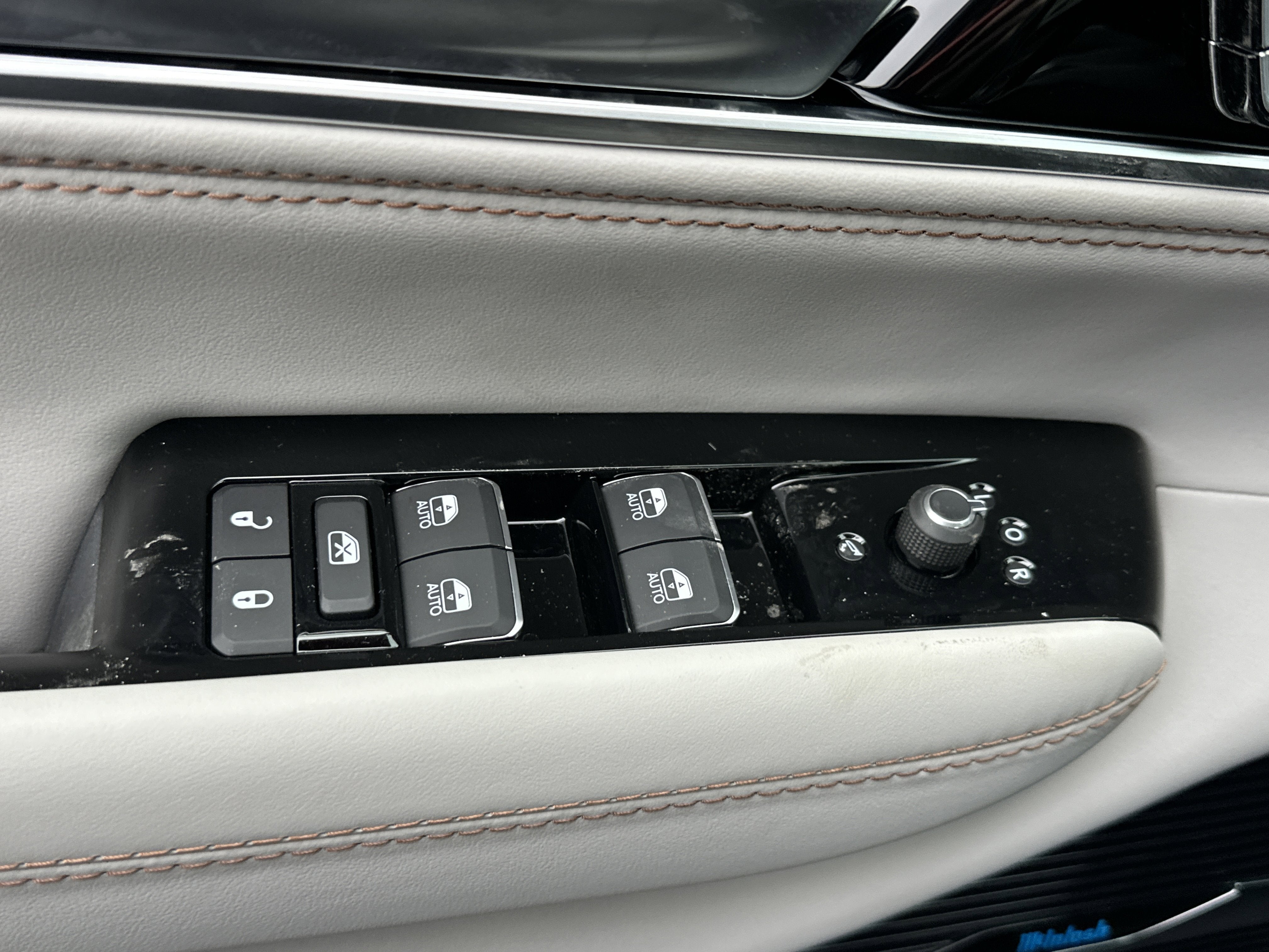 2026 Jeep Grand Wagoneer Summit Obsidian