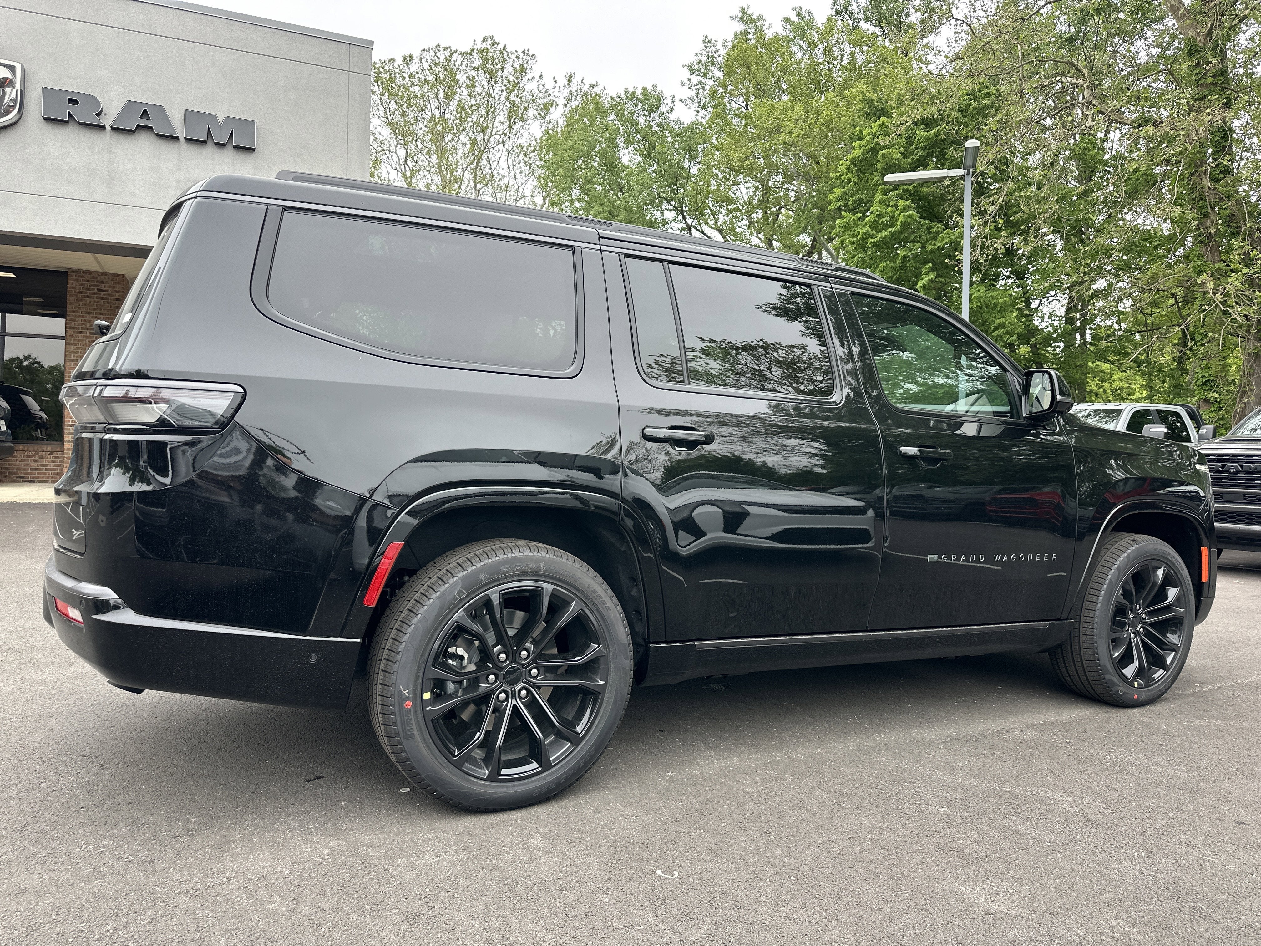 2026 Jeep Grand Wagoneer Summit Reserve