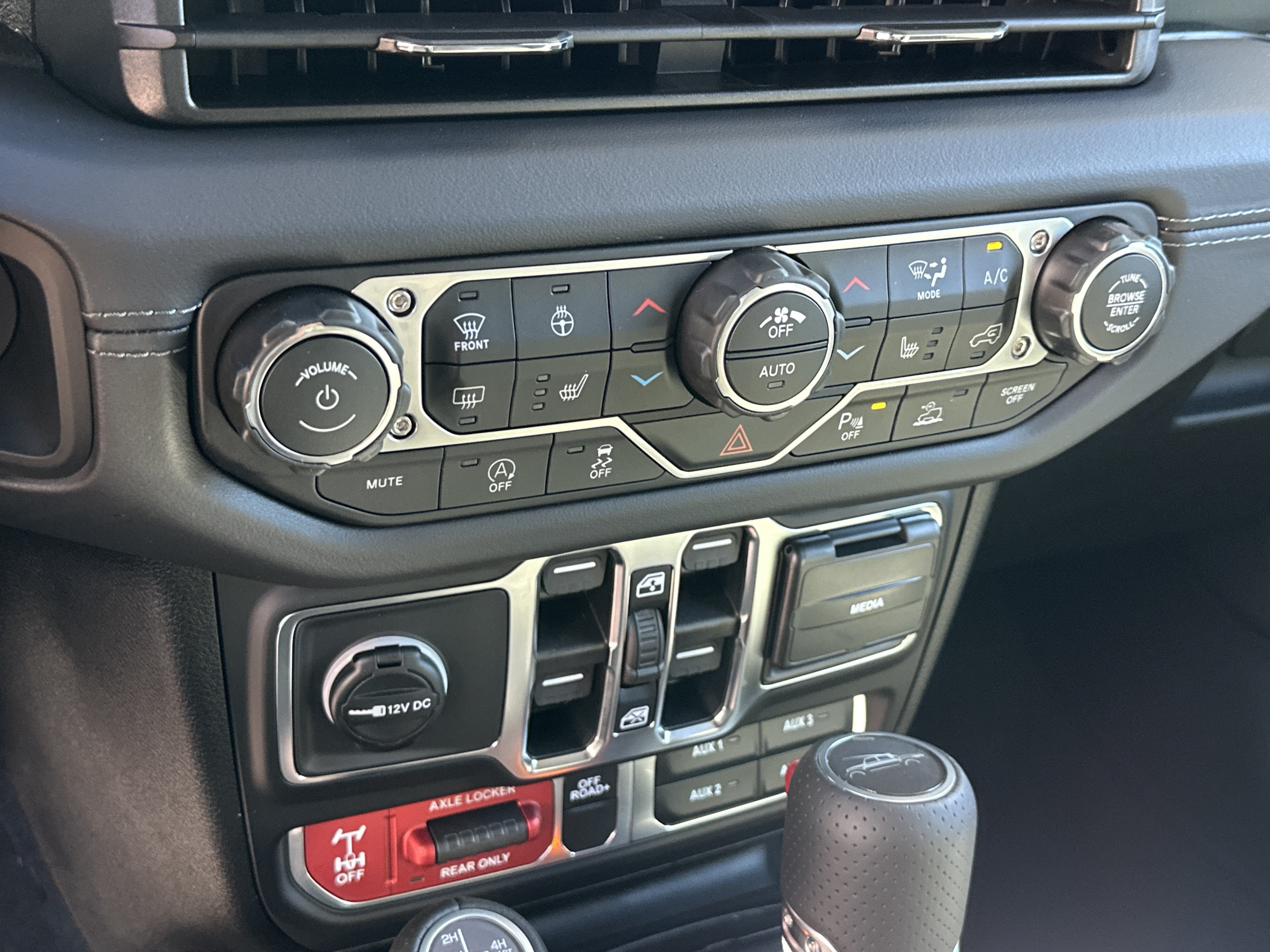 2027 Jeep Gladiator Base