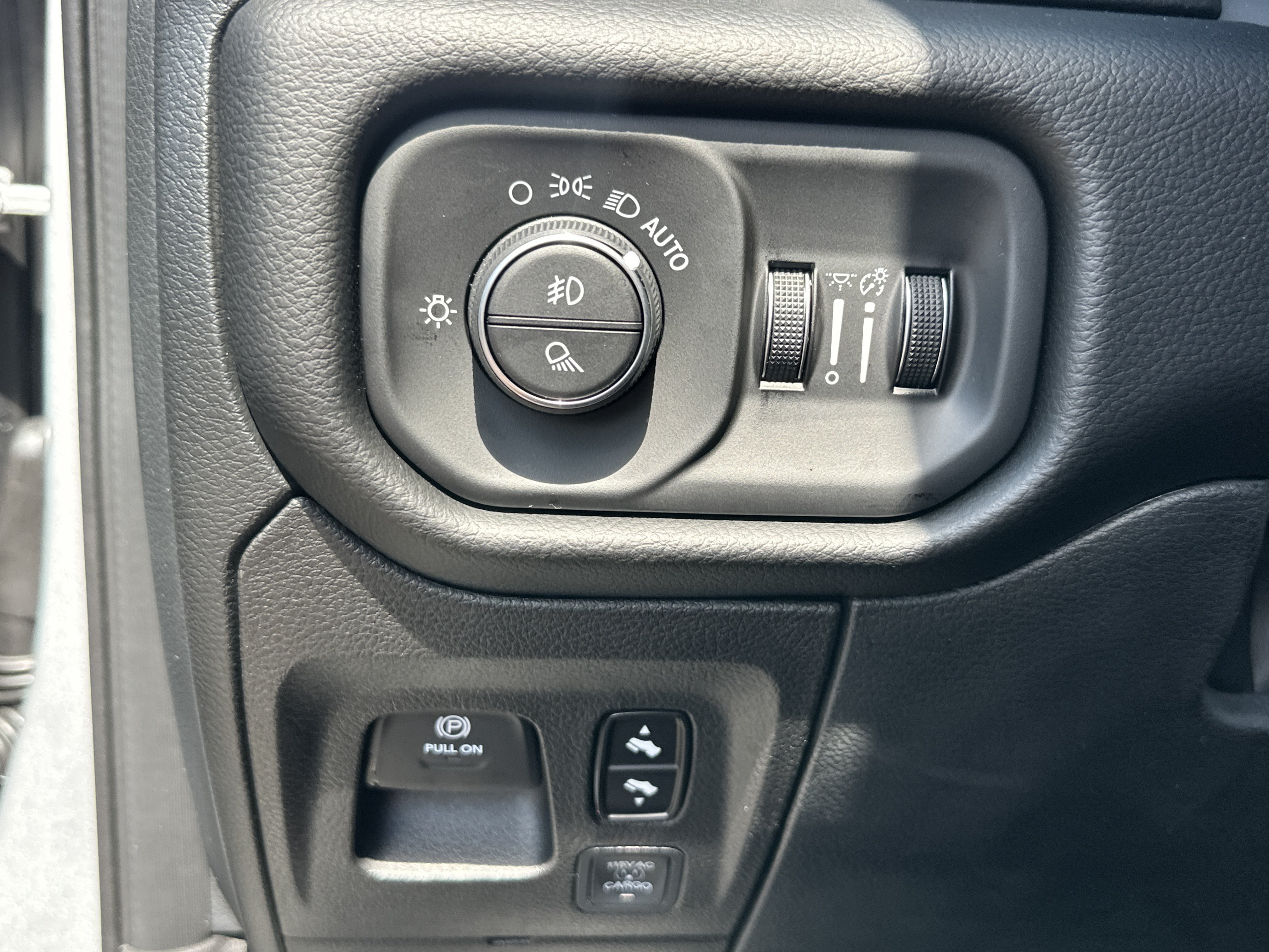 2027 RAM 1500 Big Horn/Lone Star