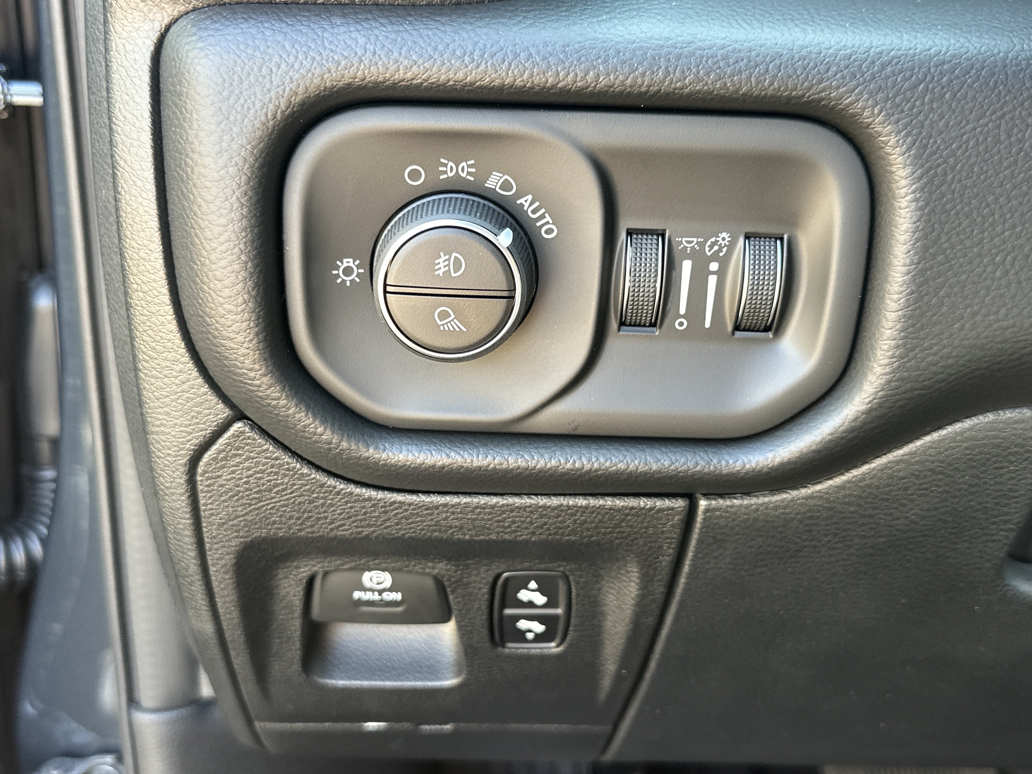 2027 RAM 1500 Big Horn