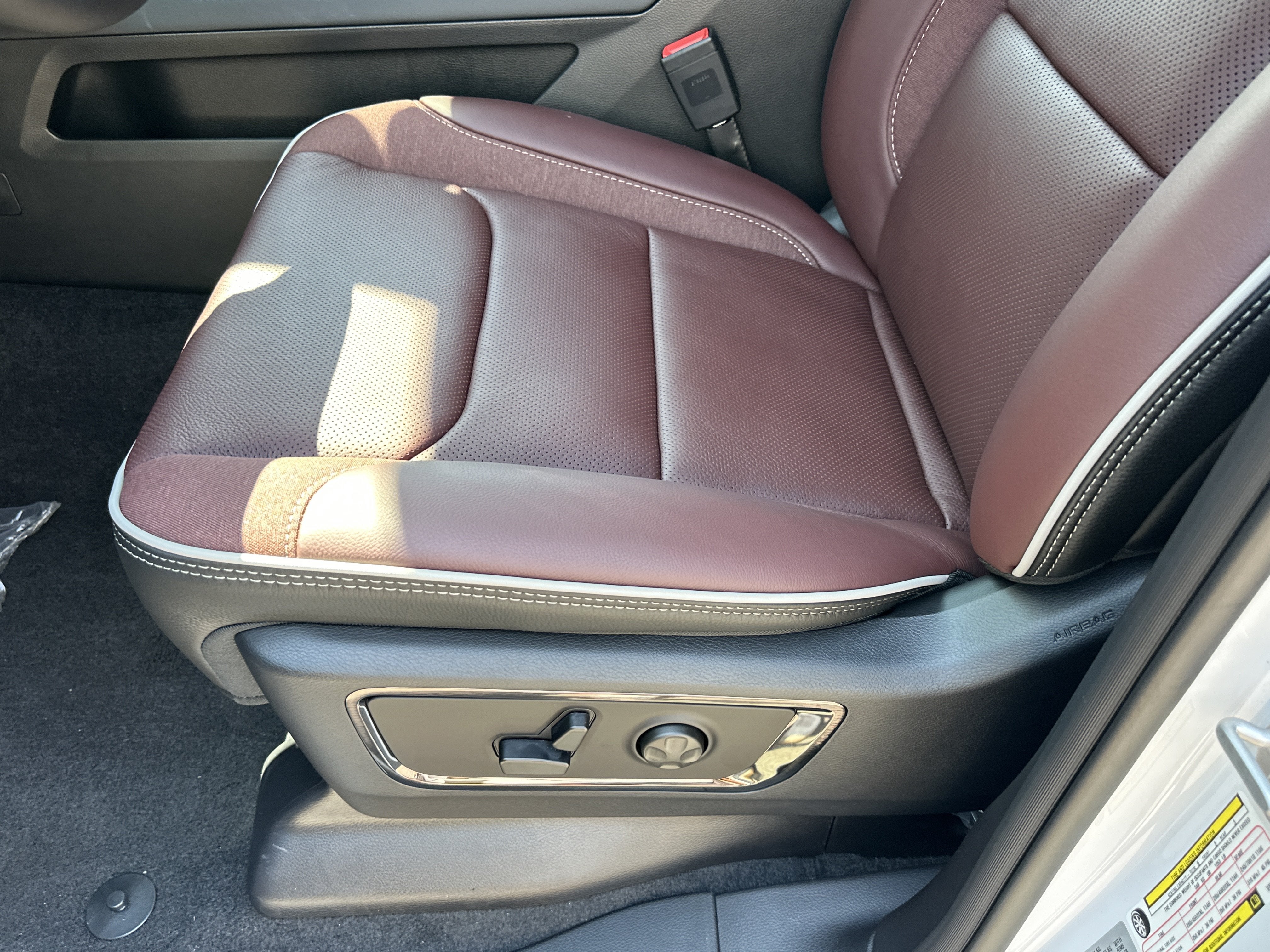 2027 RAM 1500 Limited