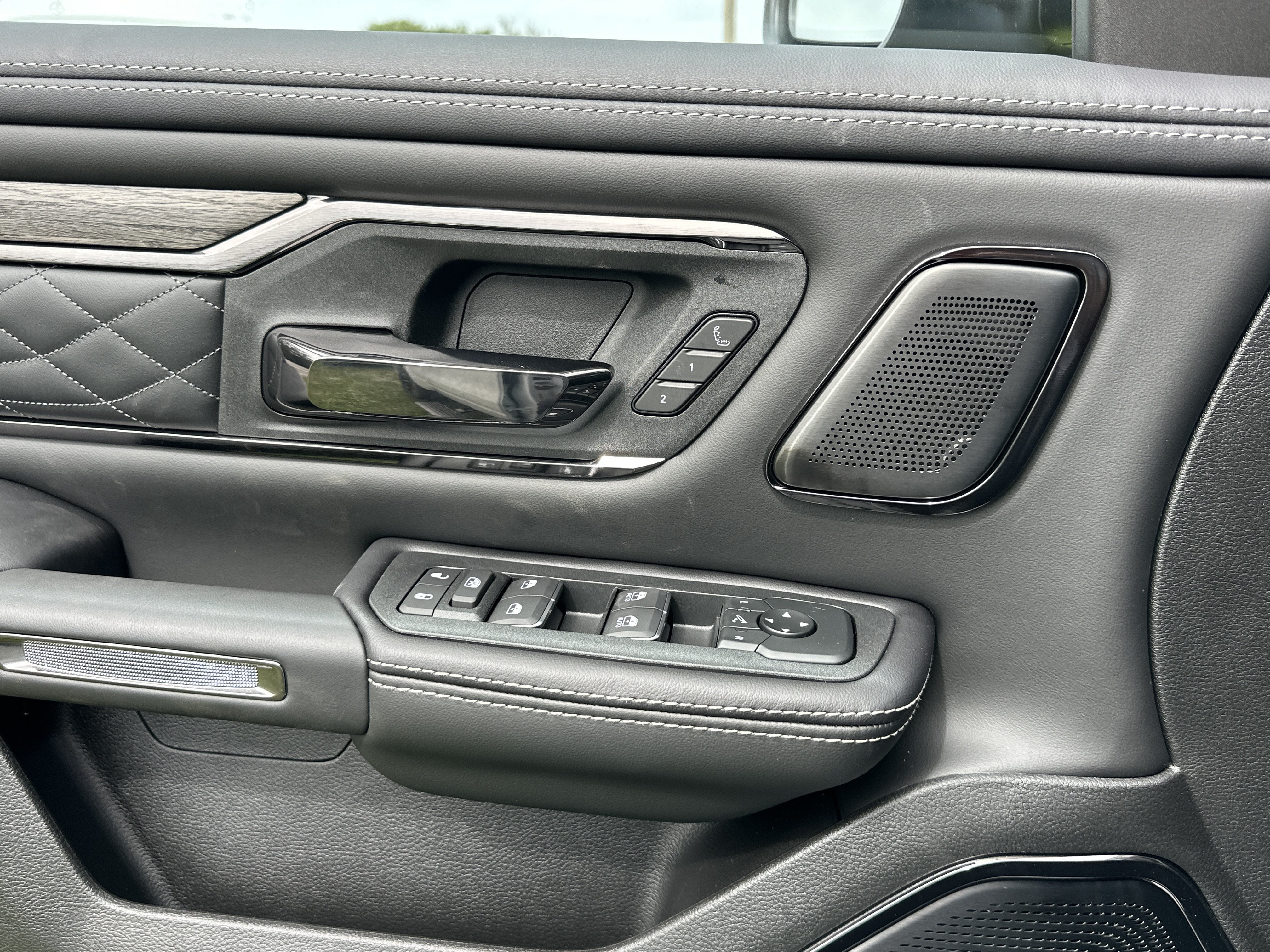 2027 RAM 1500 Limited
