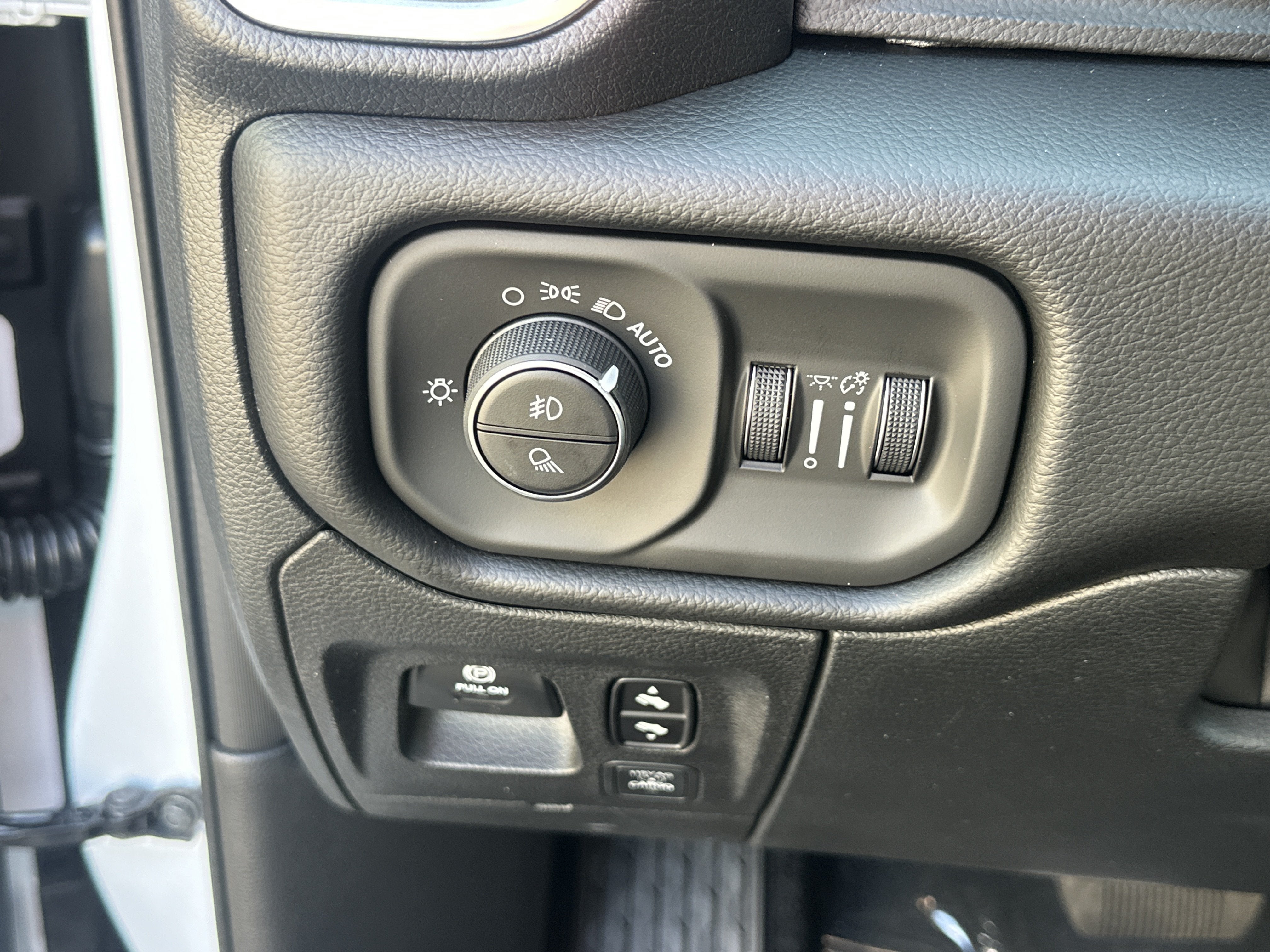 2027 RAM 1500 Laramie