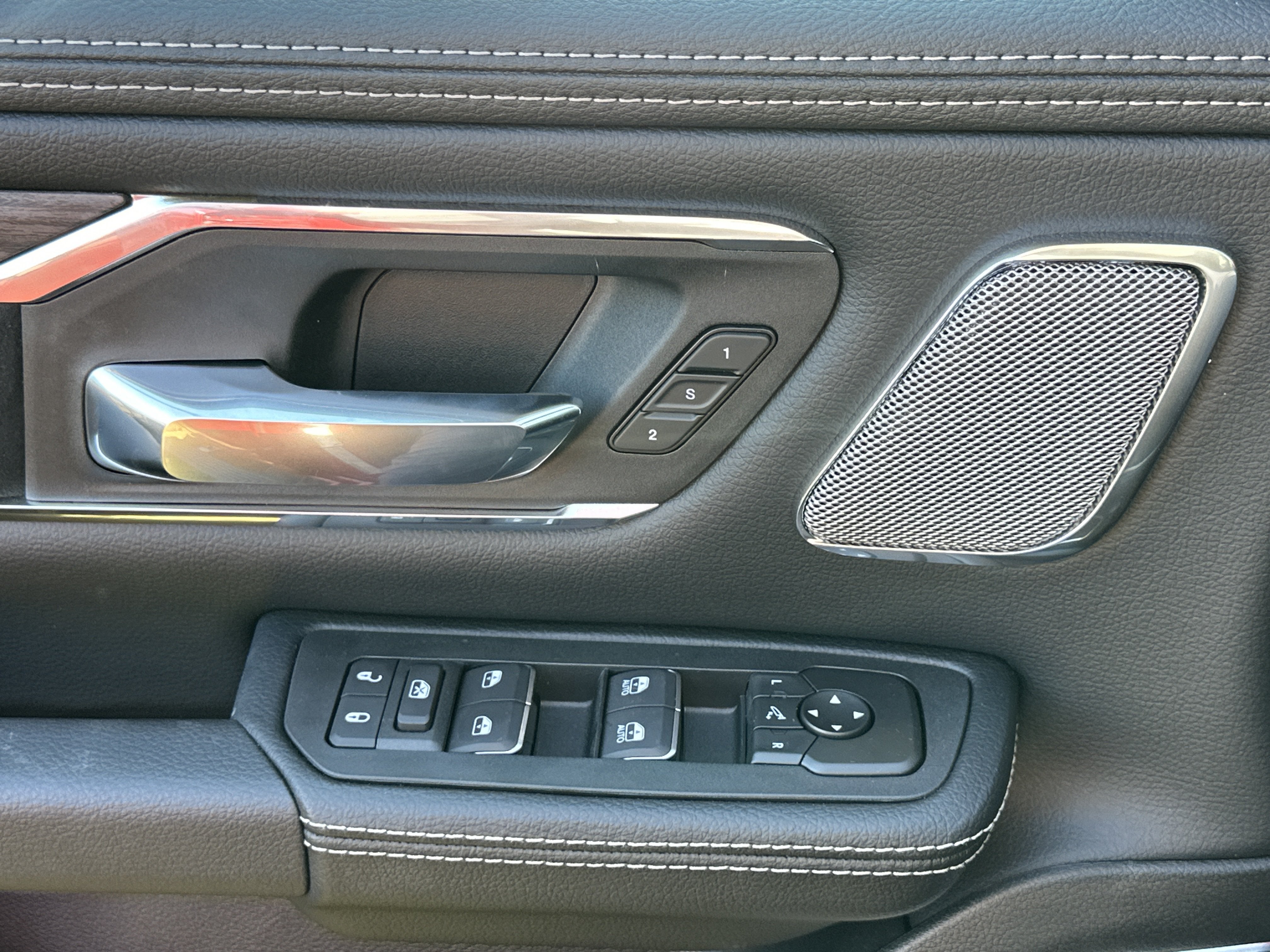 2027 RAM 1500 Laramie