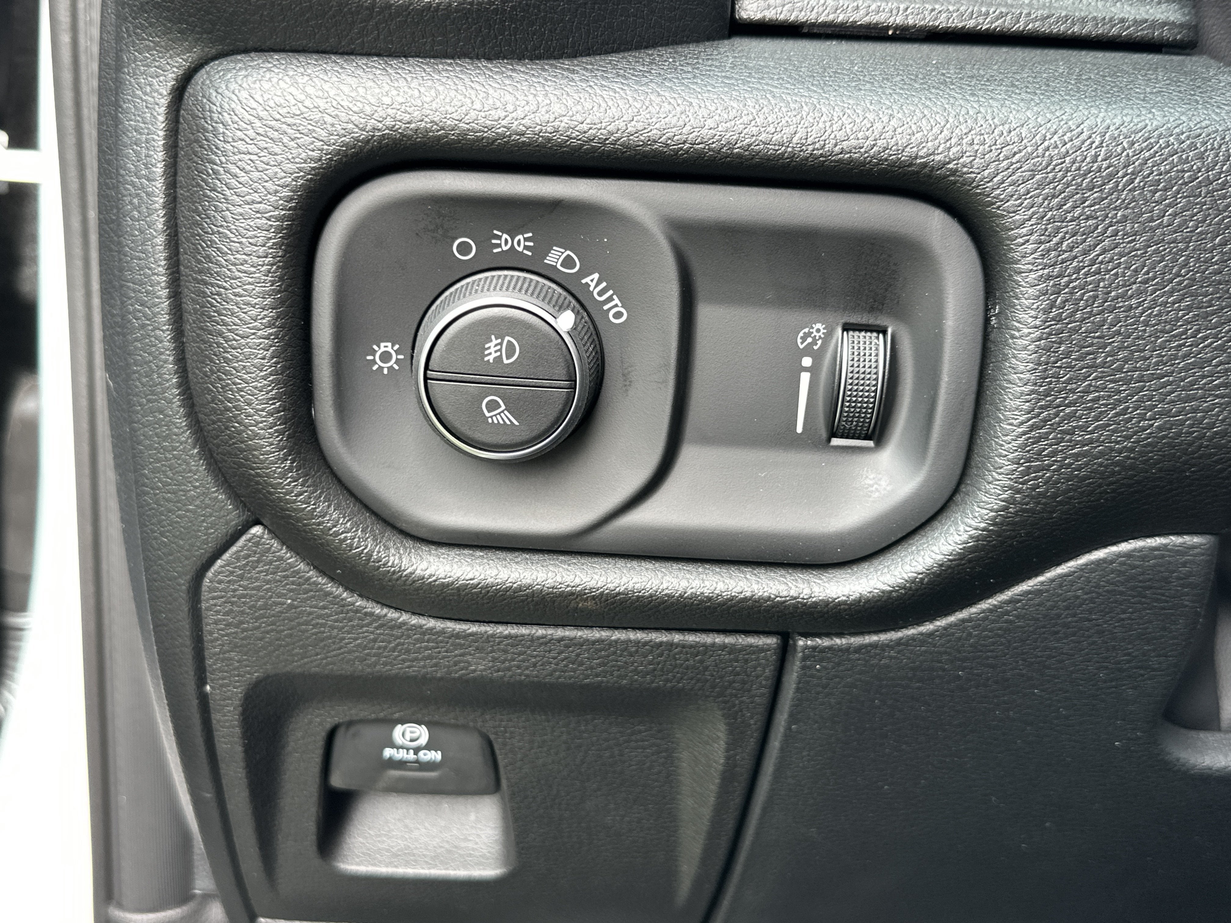 2027 RAM 1500 Express