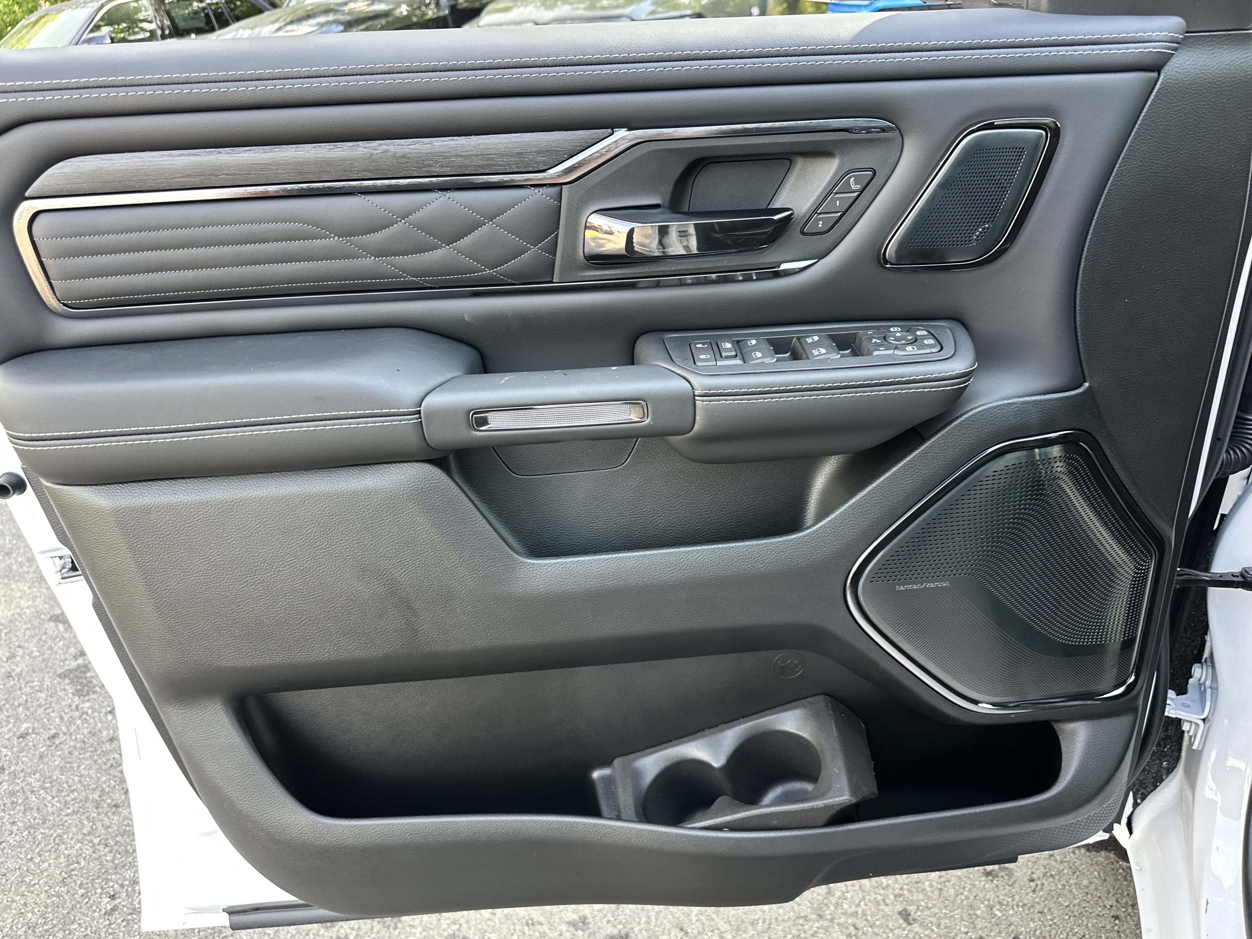 2027 RAM 1500 Limited