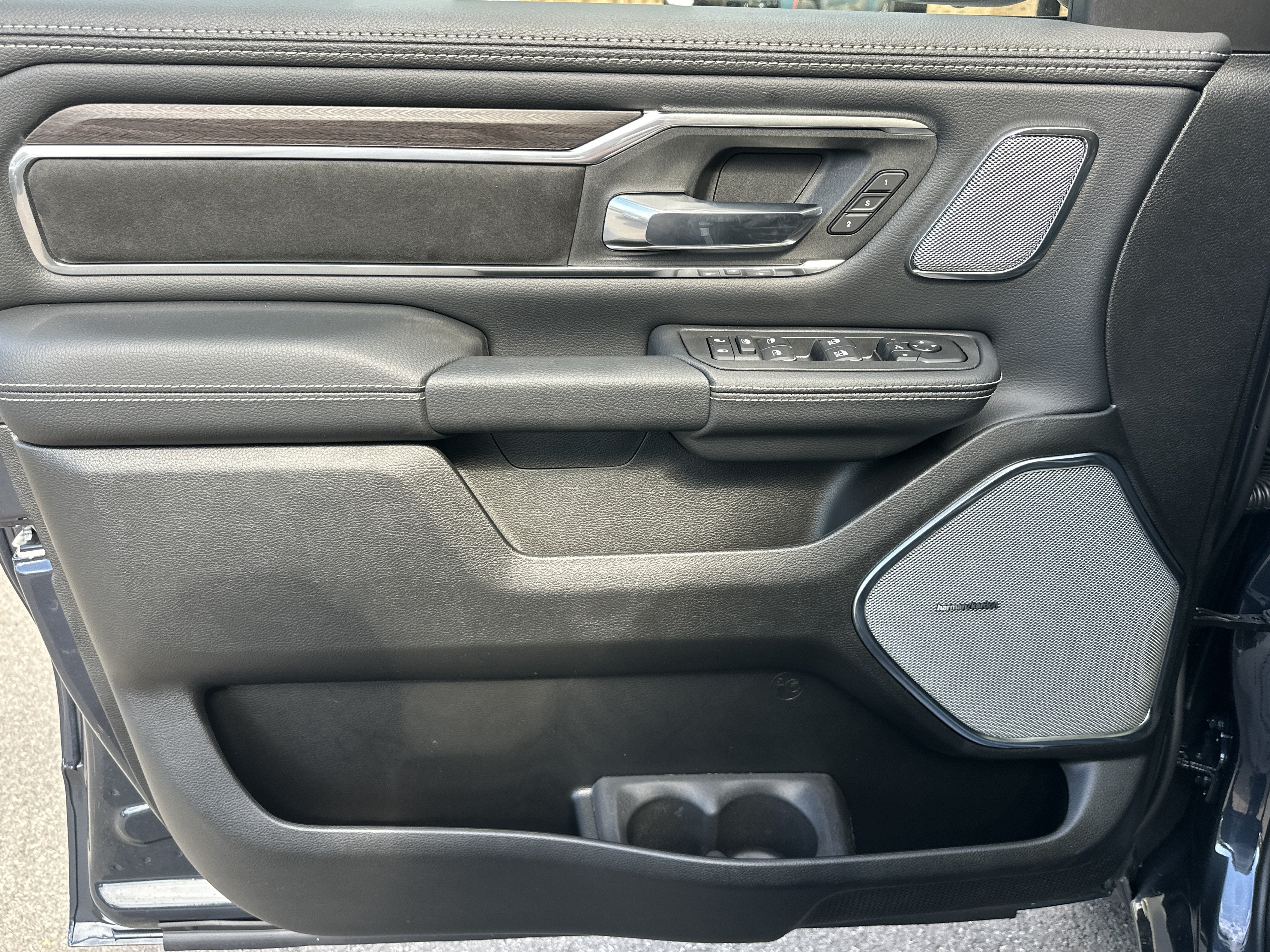 2027 RAM 1500 Laramie