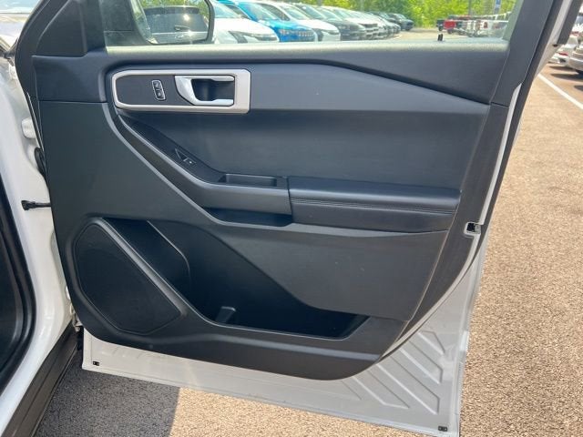 2021 Ford Explorer Base