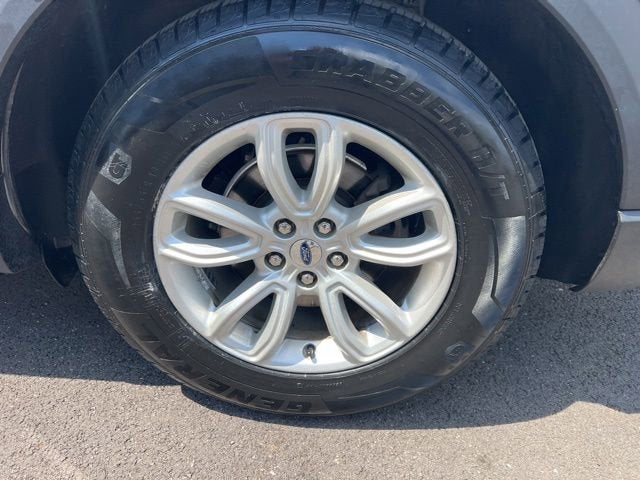 2021 Ford Explorer Base