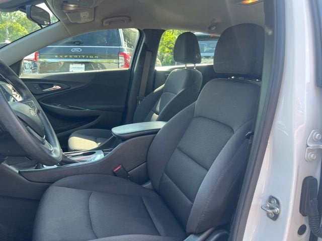 2022 Chevrolet Malibu LS