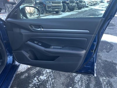 2024 Nissan Altima 2.0 SR