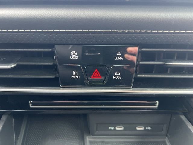 2024 Volkswagen Atlas Cross Sport 2.0T SEL R-Line