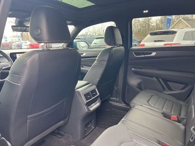 2024 Volkswagen Atlas Cross Sport 2.0T SEL R-Line
