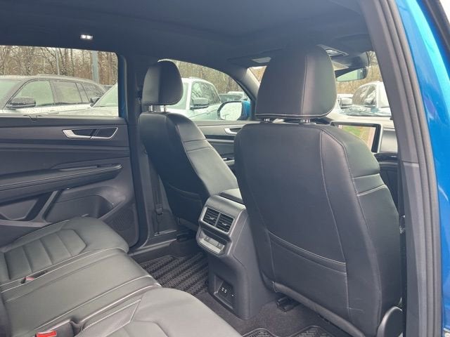 2024 Volkswagen Atlas Cross Sport 2.0T SEL R-Line