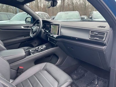 2024 Volkswagen Atlas Cross Sport 2.0T SEL R-Line