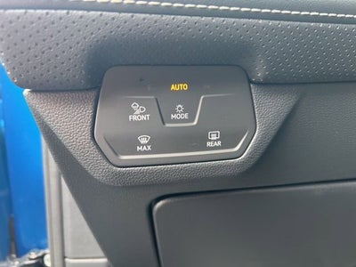 2024 Volkswagen Atlas Cross Sport 2.0T SEL R-Line