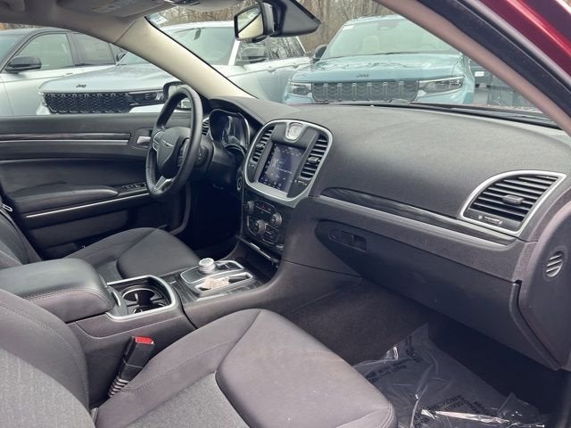 2021 Chrysler 300 Touring