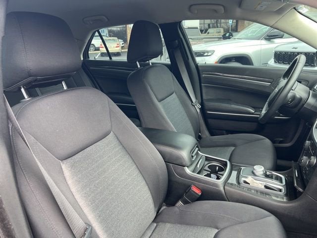 2021 Chrysler 300 Touring