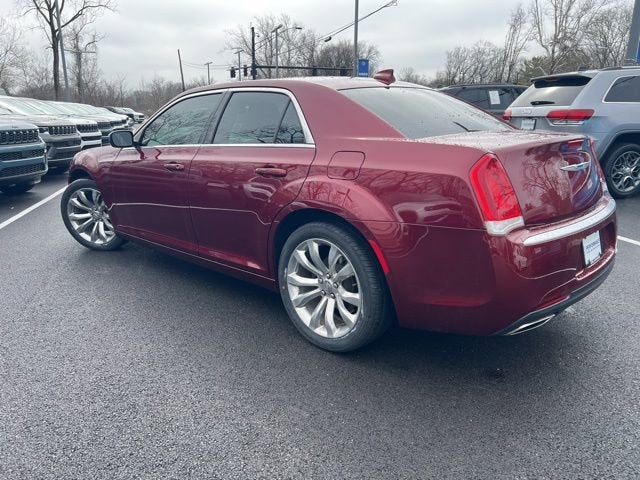 2021 Chrysler 300 Touring