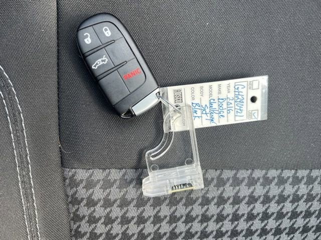 2016 Dodge Challenger SXT