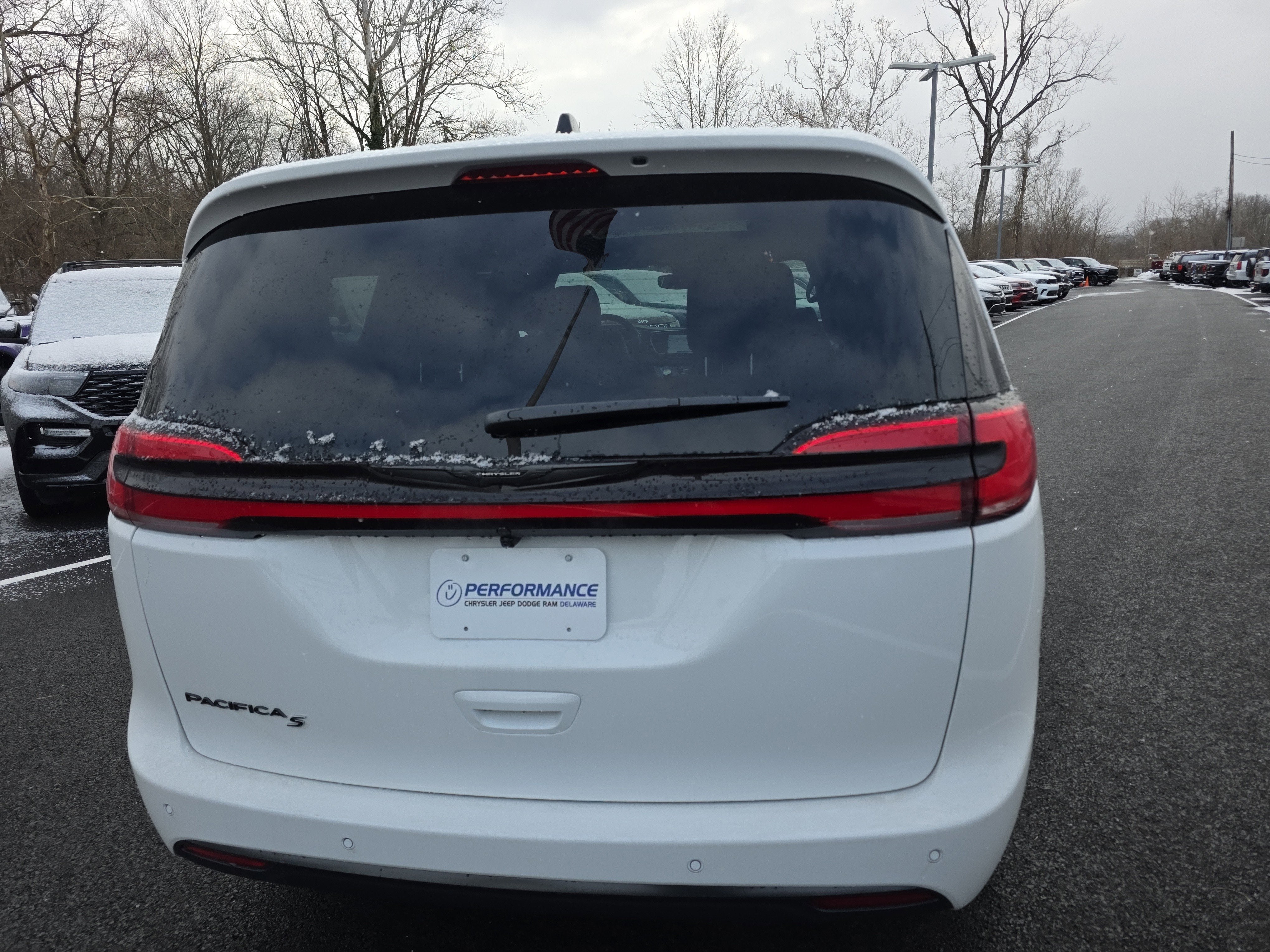 2026 Chrysler Pacifica Select