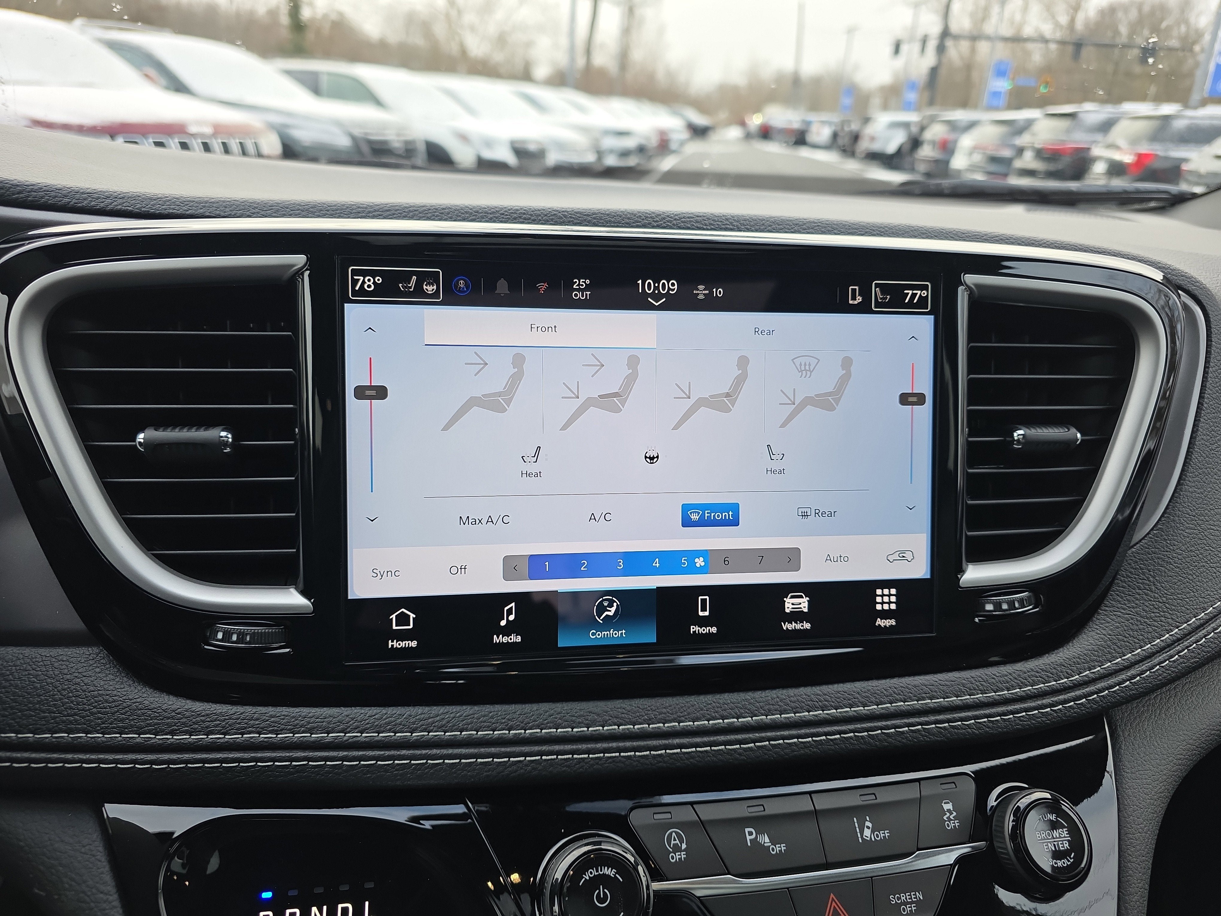 2026 Chrysler Pacifica Select