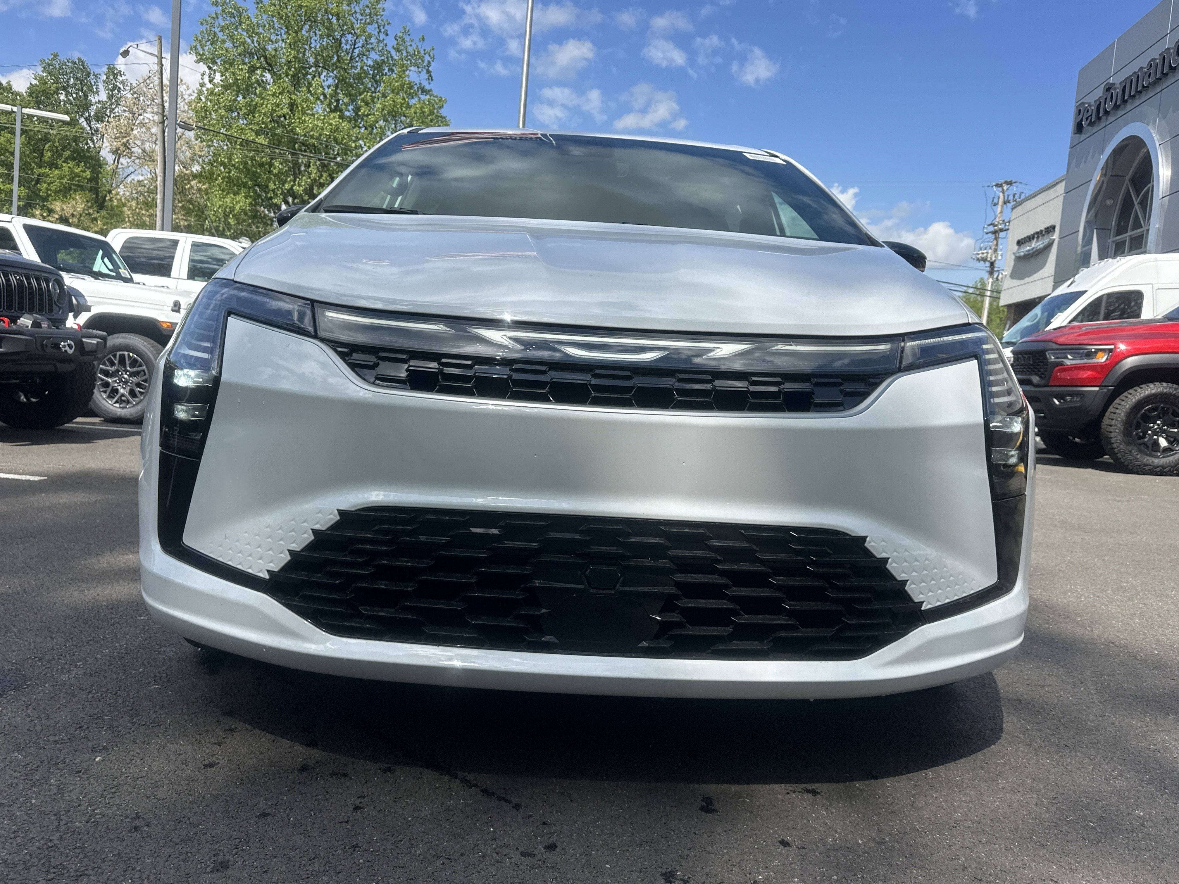 2027 Chrysler Pacifica Select