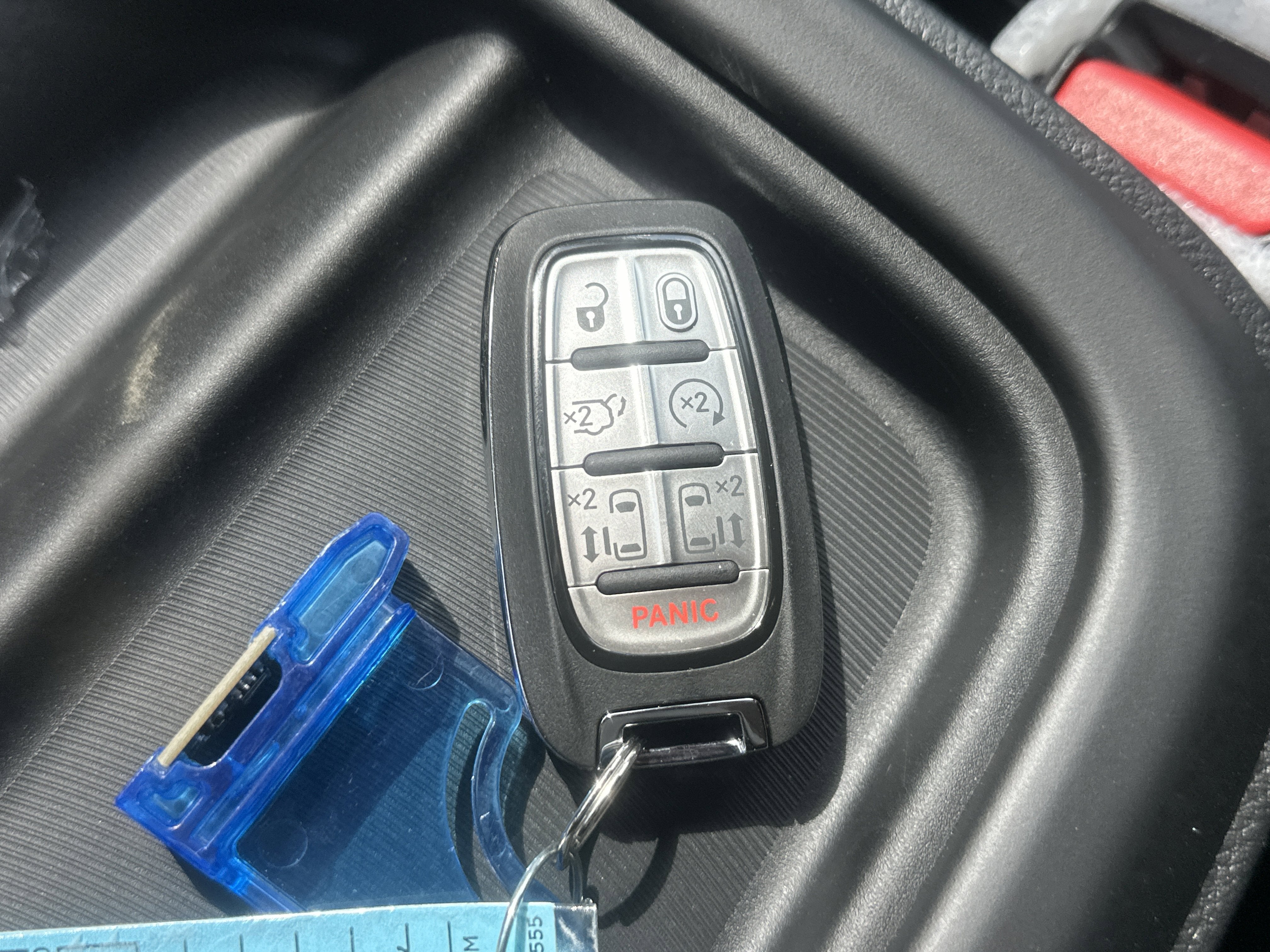 2027 Chrysler Pacifica Select