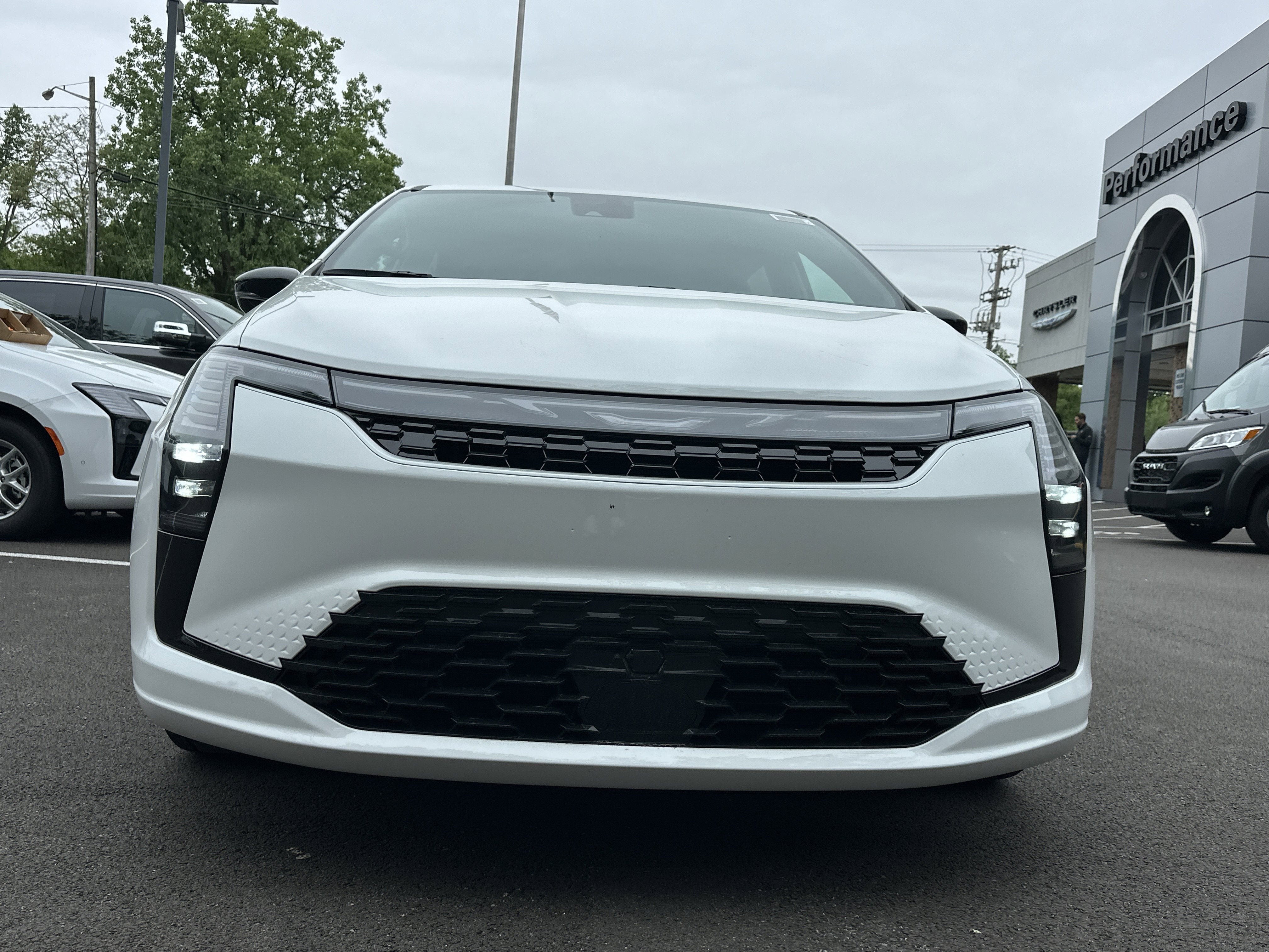 2027 Chrysler Pacifica Select