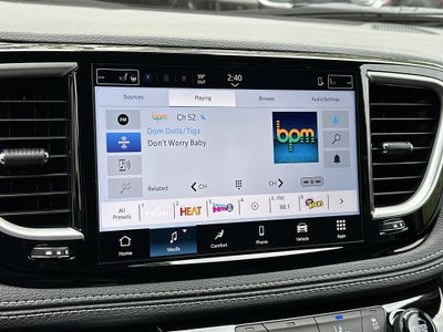 2027 Chrysler Pacifica Select